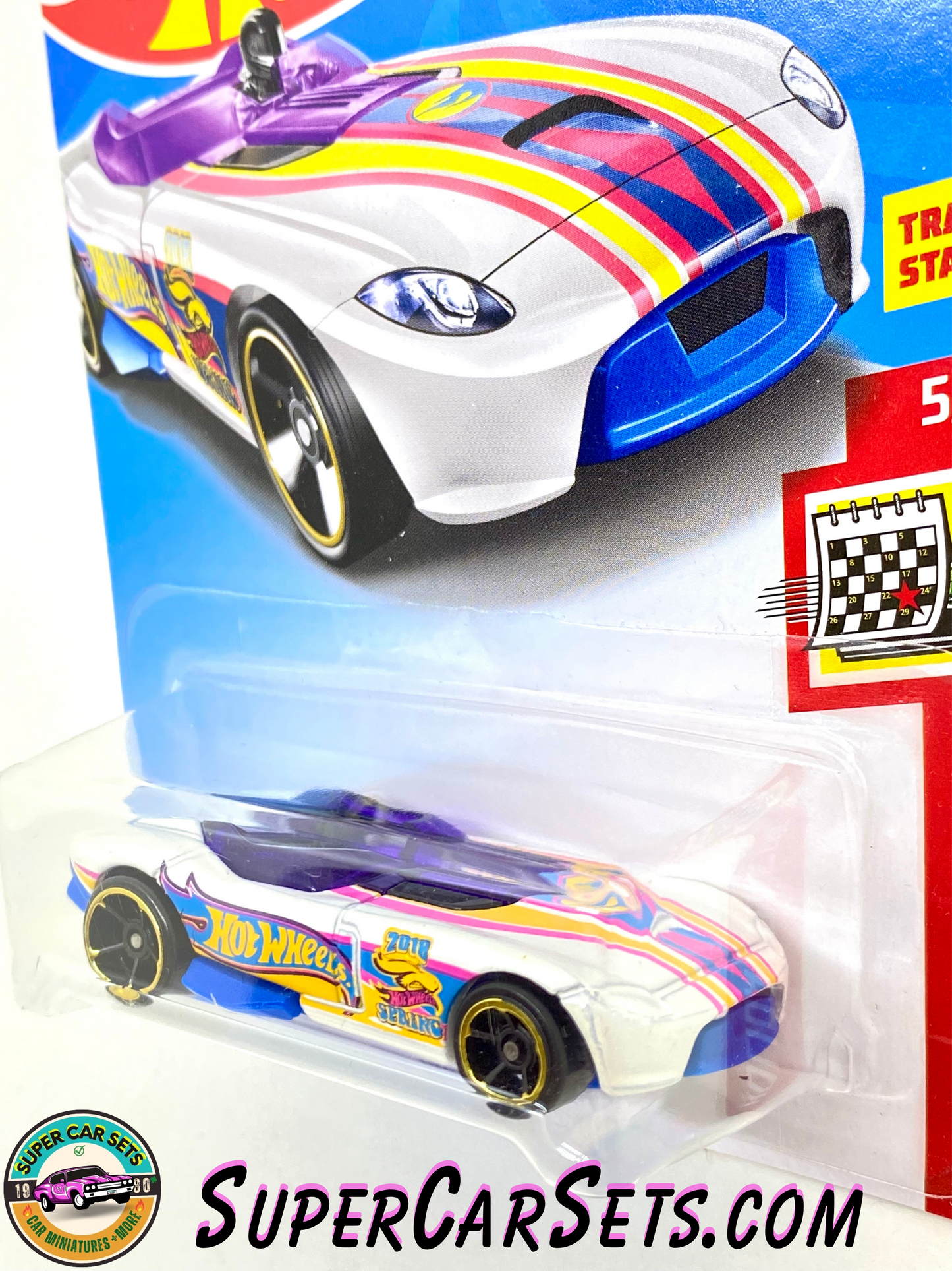 TREASURE HUNT - Hot Wheels Holliday Racers 2018 (5/6) - Rrroadster