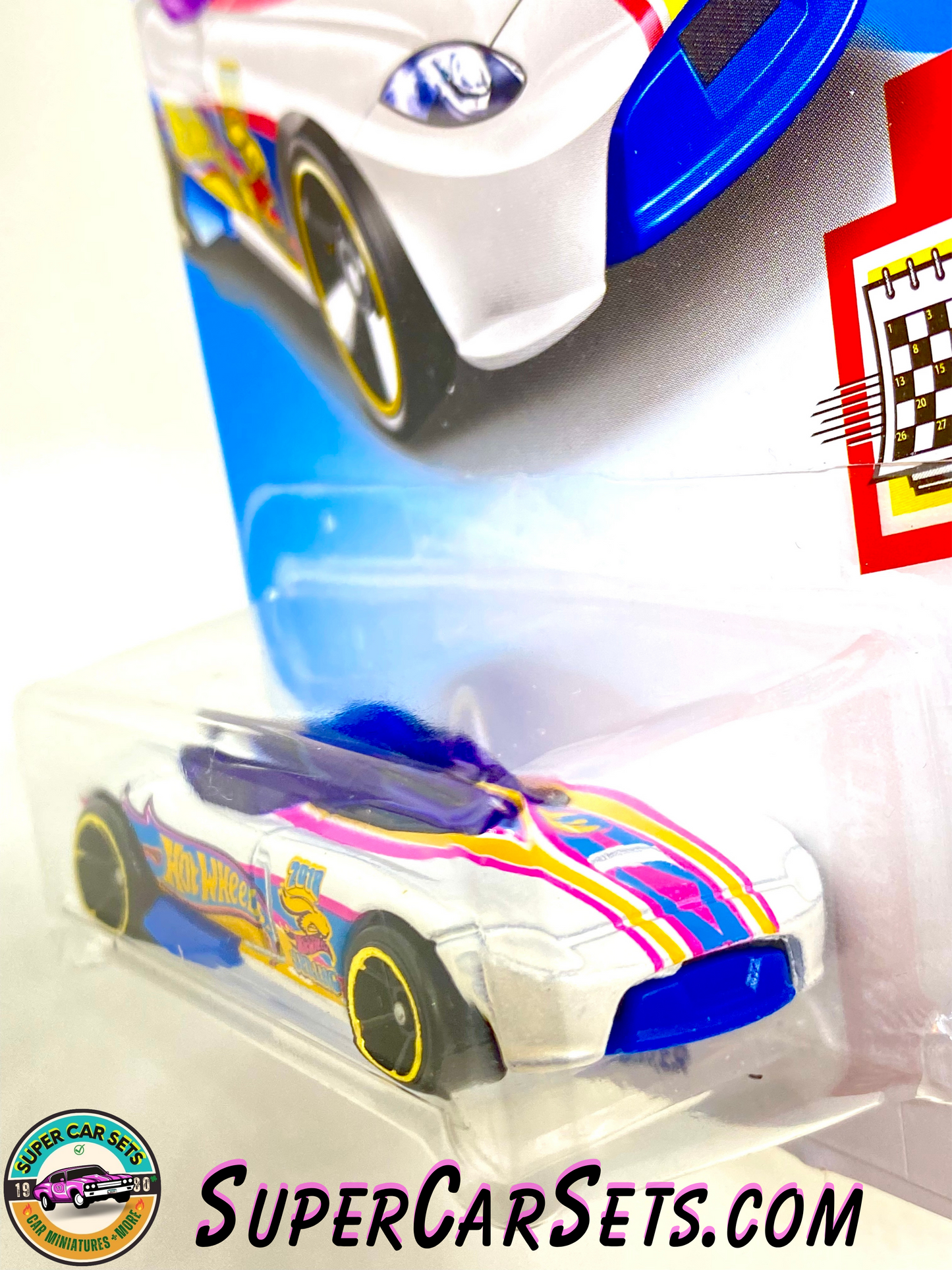 TREASURE HUNT - Hot Wheels Holliday Racers 2018 (5/6) - Rrroadster