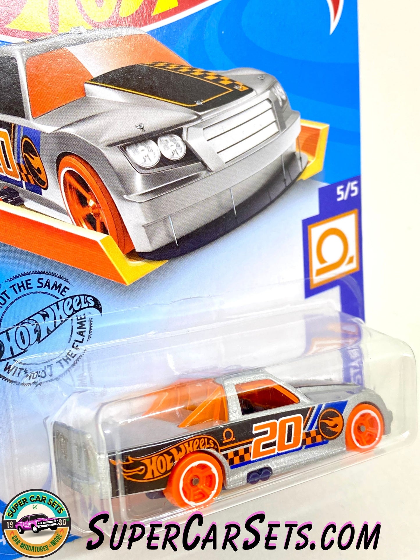 Circle Trucker (Year launched 2020) (TREASURE HUNT) - Hot Wheels Track Stars 2020 (5/5) (131/250)