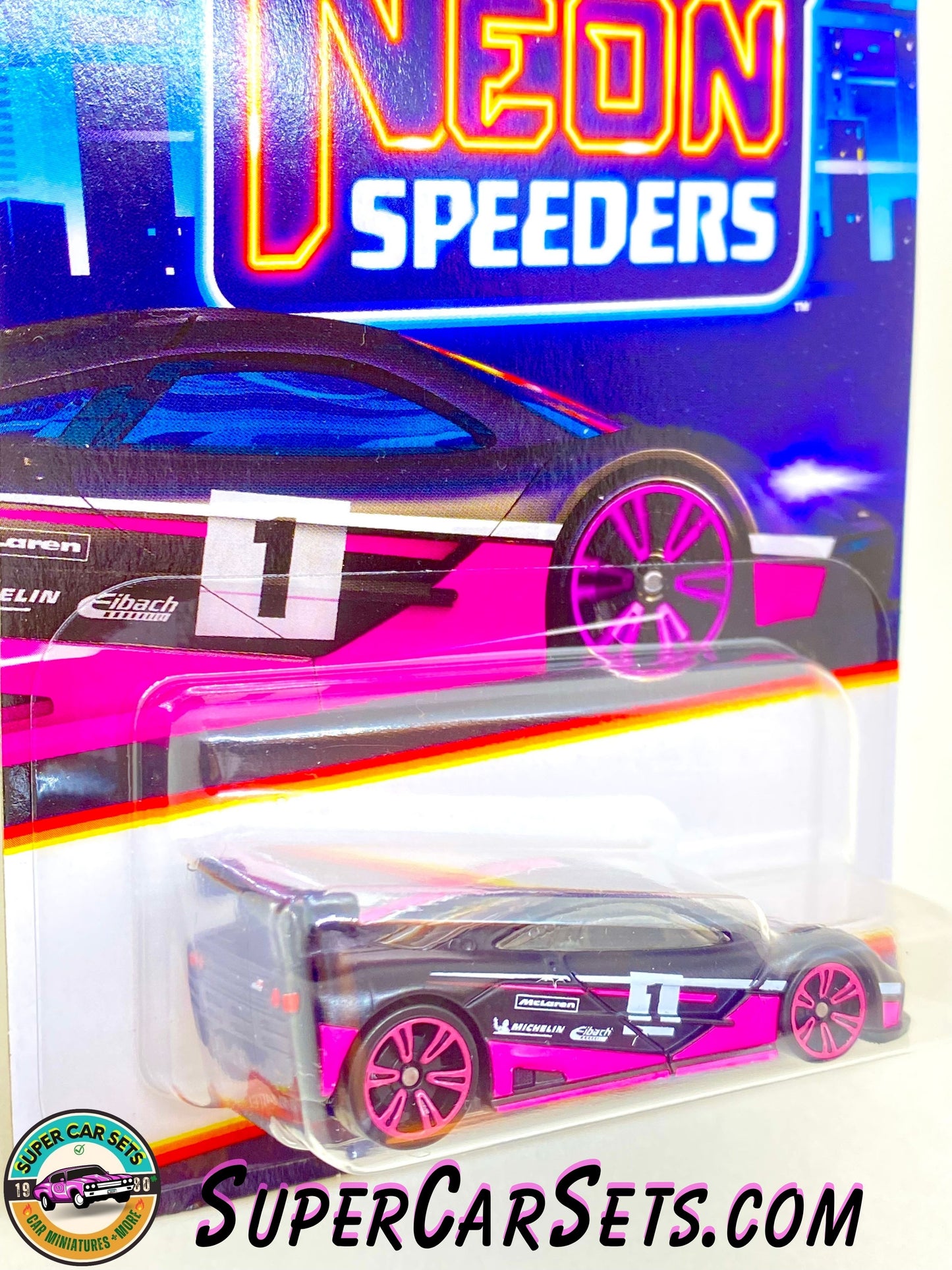 McLaren F1 GTR - Hot Wheels Neon Speeders (2/8)