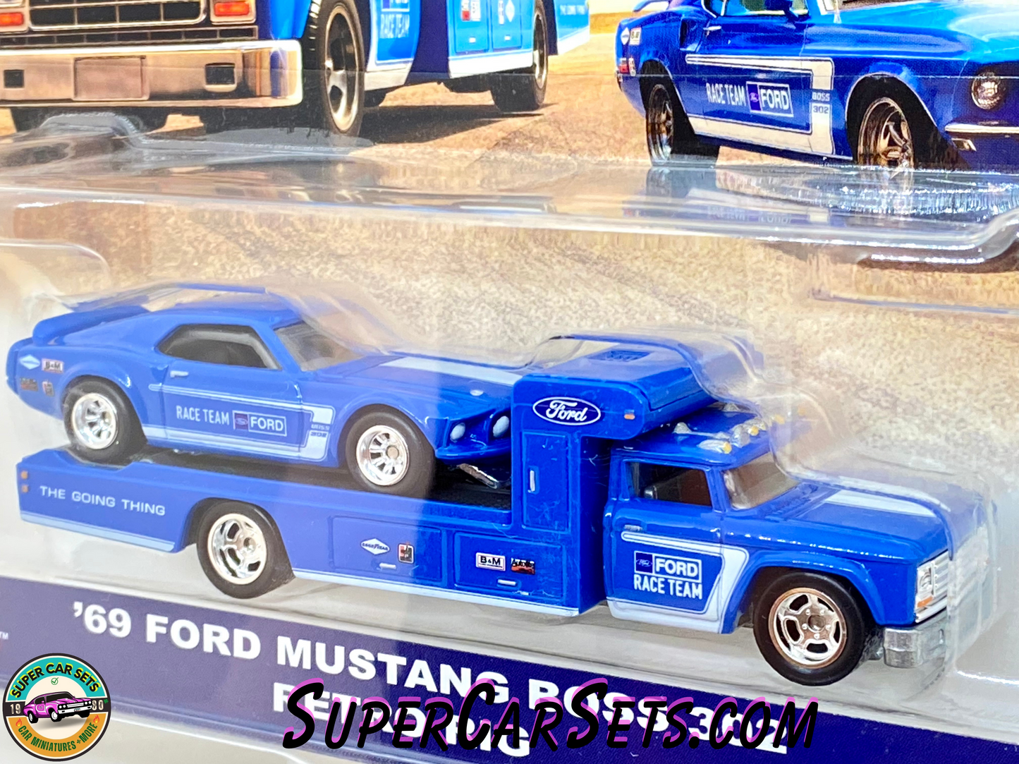 69 Ford Mustang Boss 302 Retro Rig - Hot Wheels Team Transport (#19)