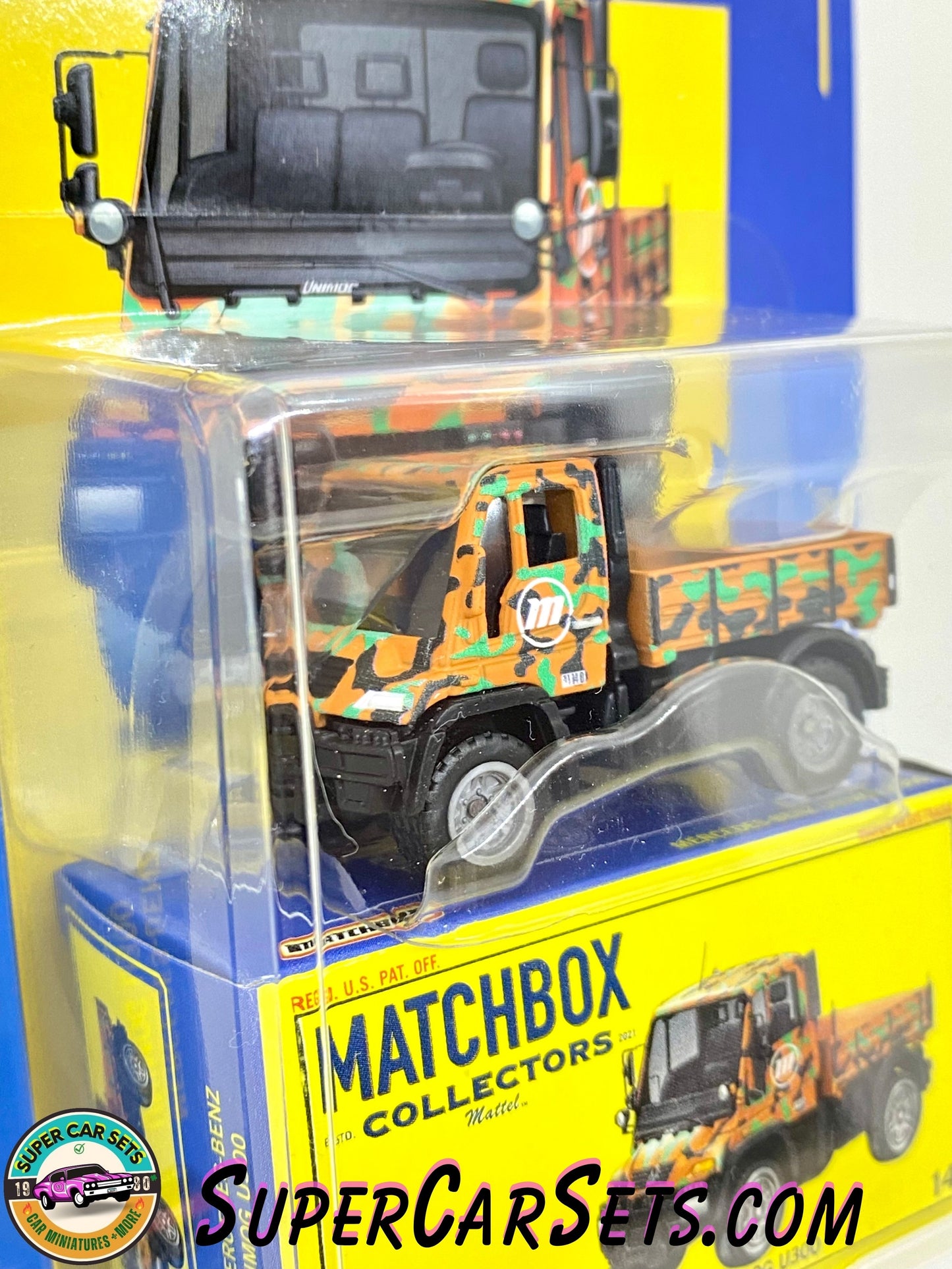 Mercedes-Benz Unimog U300 (card slightly bent) - Matchbox Collectors  14/20