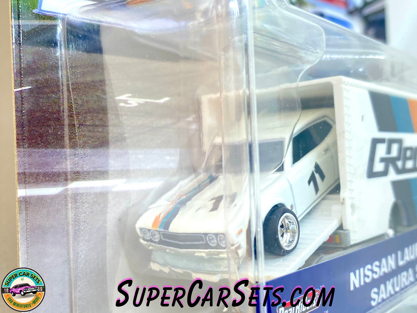 Nissan Laurel 2000 SGX Sakura Sprinter - Hot Wheels Team Transport (#2)