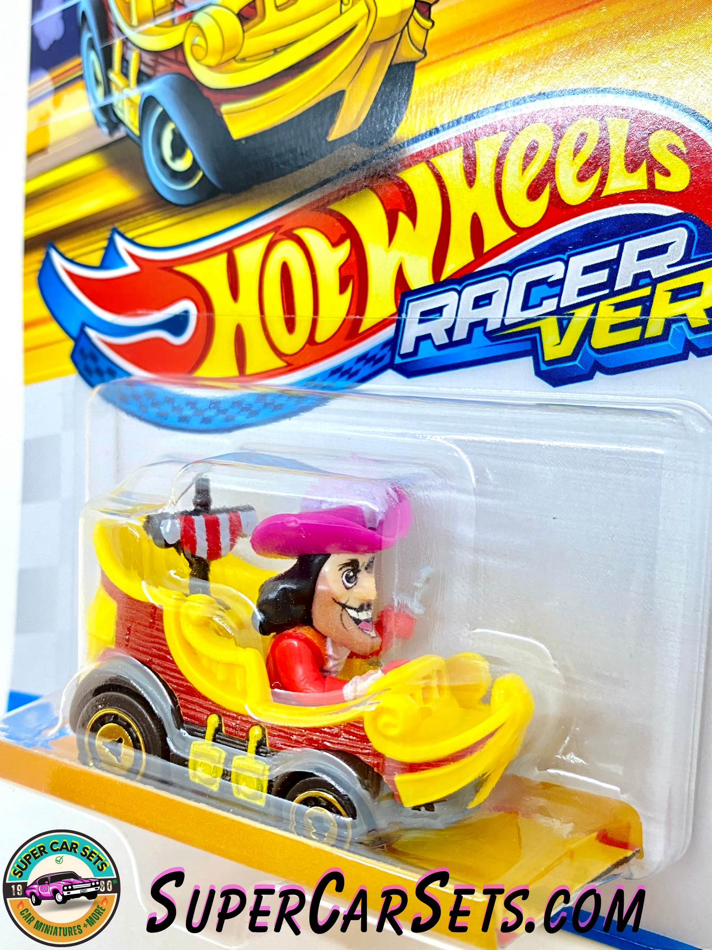 Hot Wheels Racer Verse Captain Hook