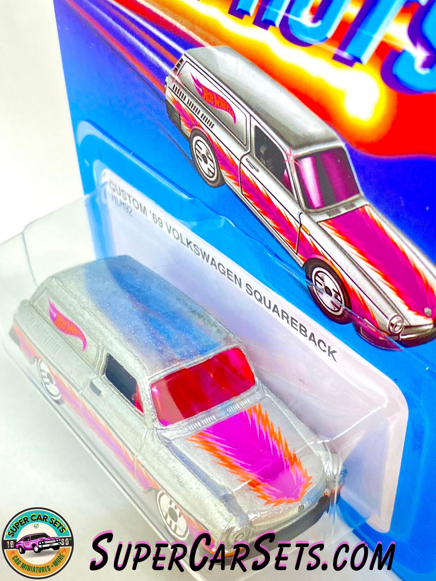 Custom ’69 Volkswagen Squareback - Hot Wheels Ultra Hots 2023 (6/8)