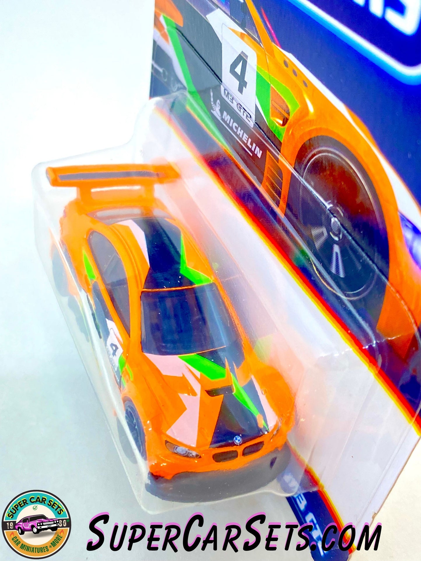 BMW M3 GT2 - Hot Wheels Neon Speeders (4/8)