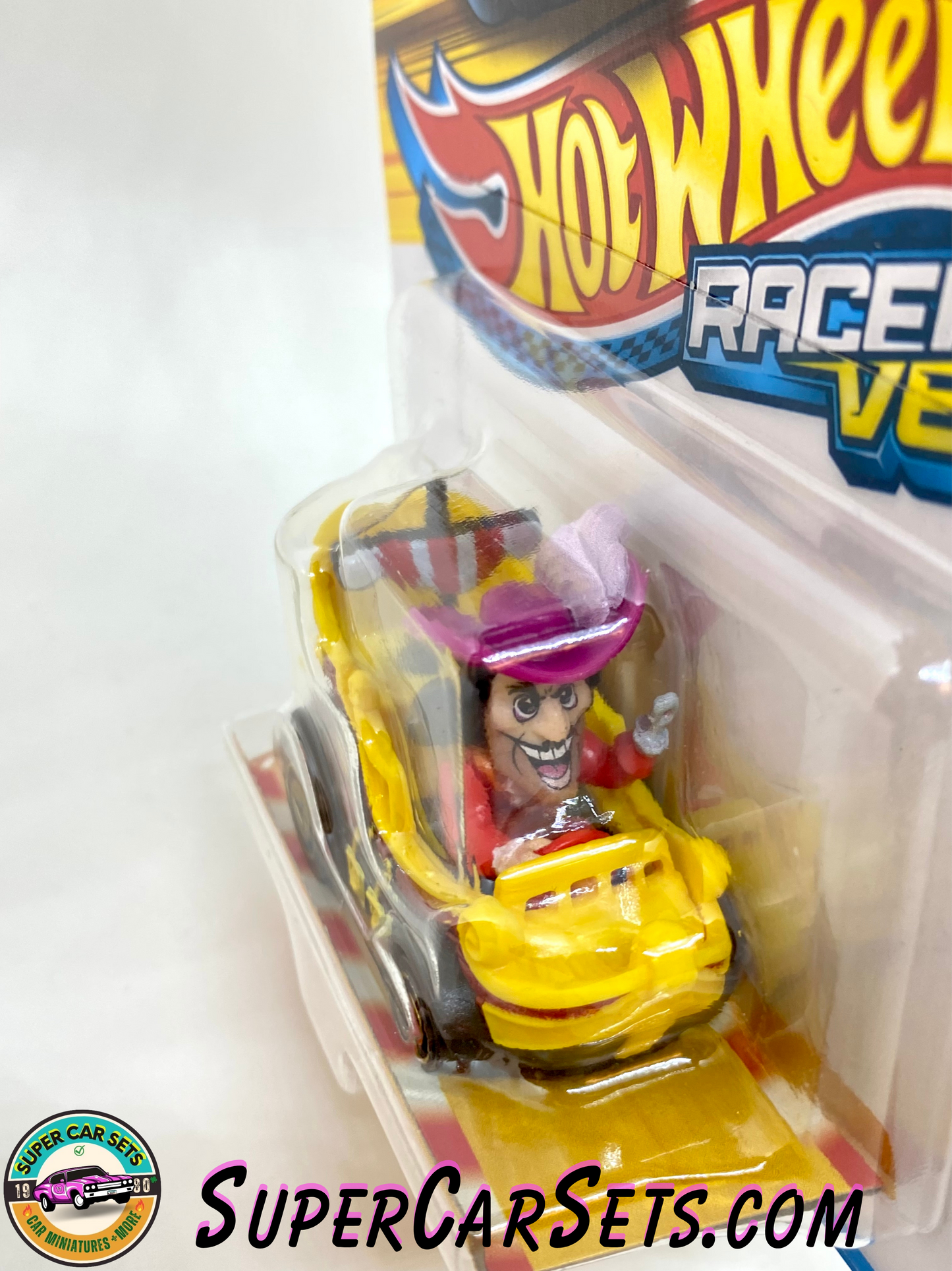 Hot Wheels Racer Verse Captain Hook