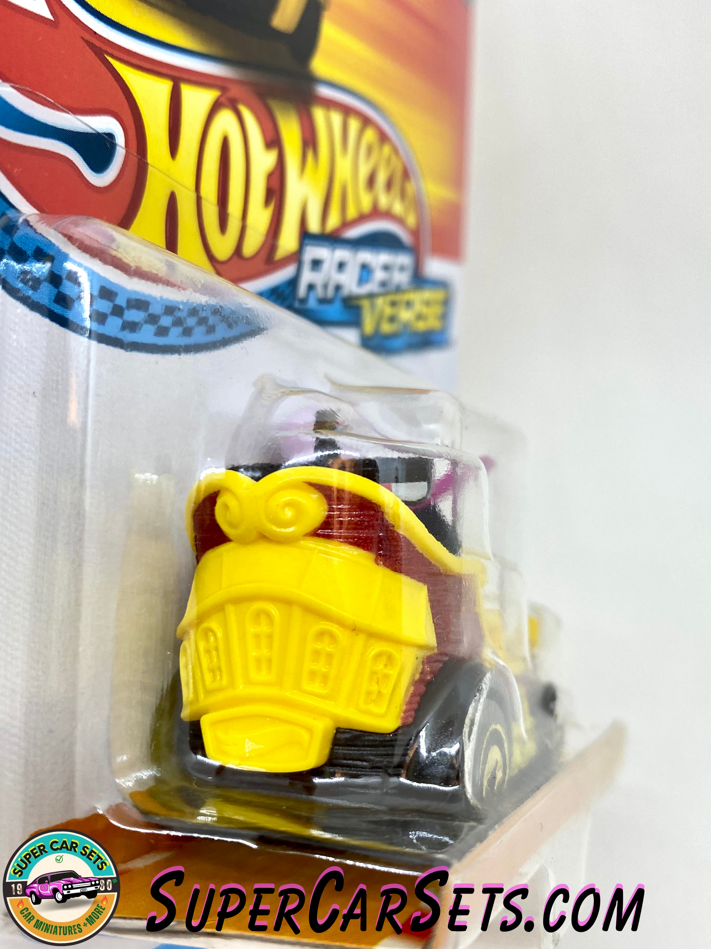 Hot Wheels Racer Verse Captain Hook