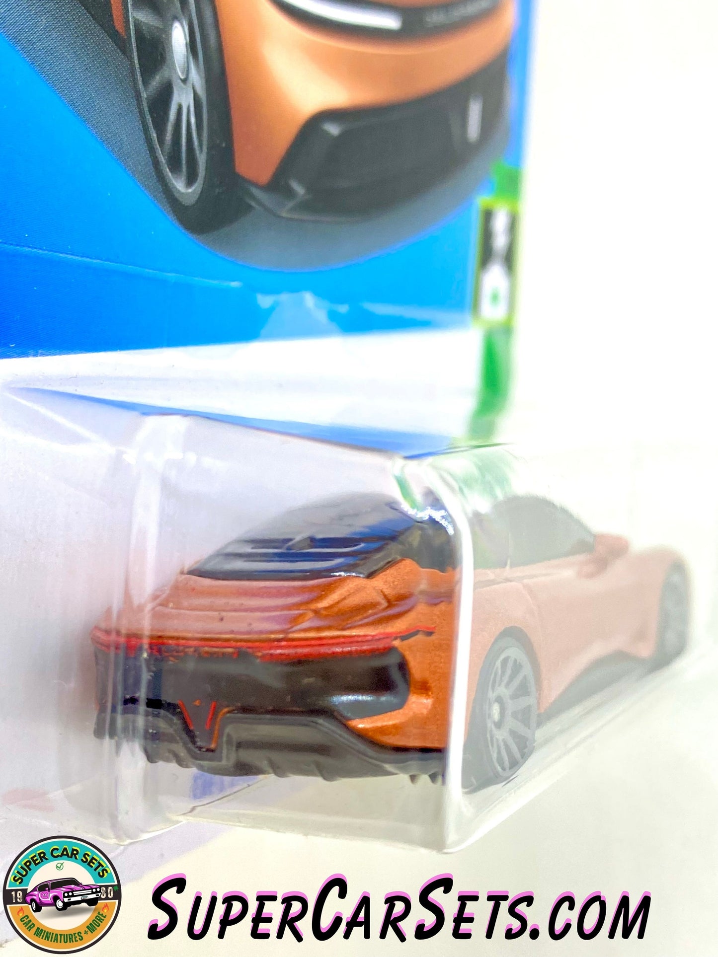 DeLorean Alphas (metalflake copper colour) - Hot Wheels HW Green Speed 2024 (7/10) (85/250)