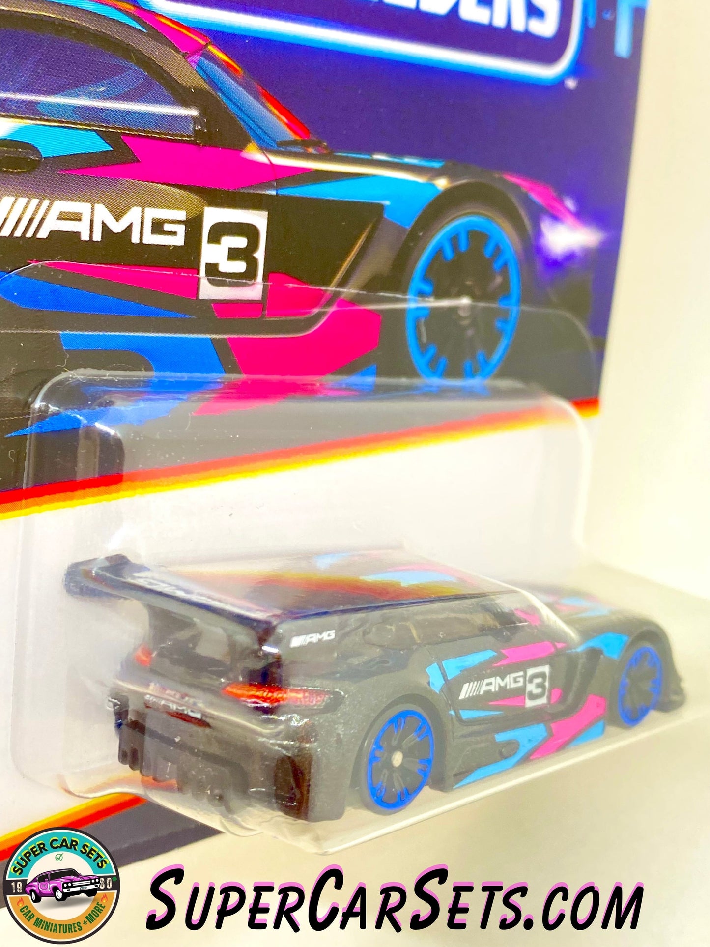 Hot Wheels Neon Speeders (5/8) - ’16 Mercedes-AMG GT3