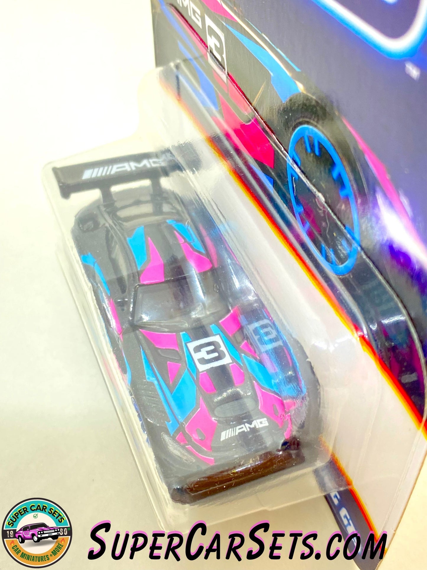 Hot Wheels Neon Speeders (5/8) - ’16 Mercedes-AMG GT3