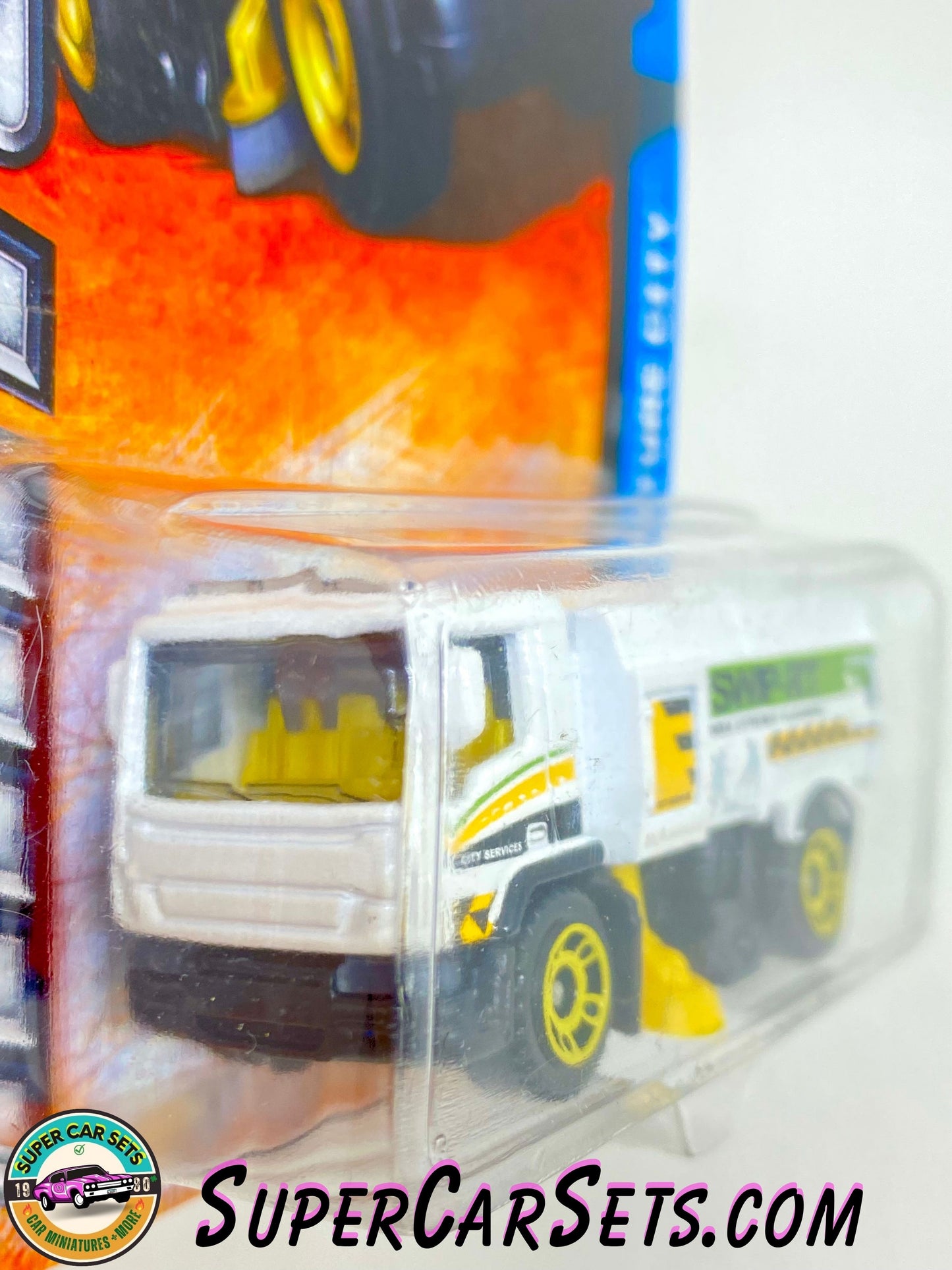 Mbx SWP (MBX Street Cleaner) (Y0962-0719) (Year launched 2013) - Matchbox MBX Adventure City 2013 (7/120)