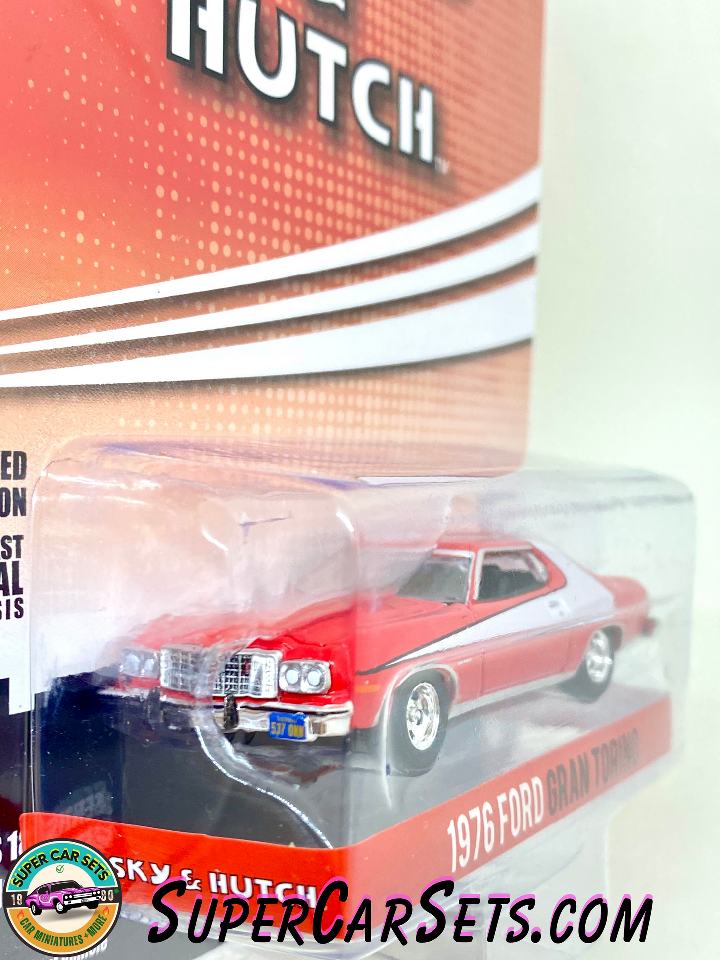 1976 Ford Gran Torino Hollywood Series 40 made by Greenlight Collectables