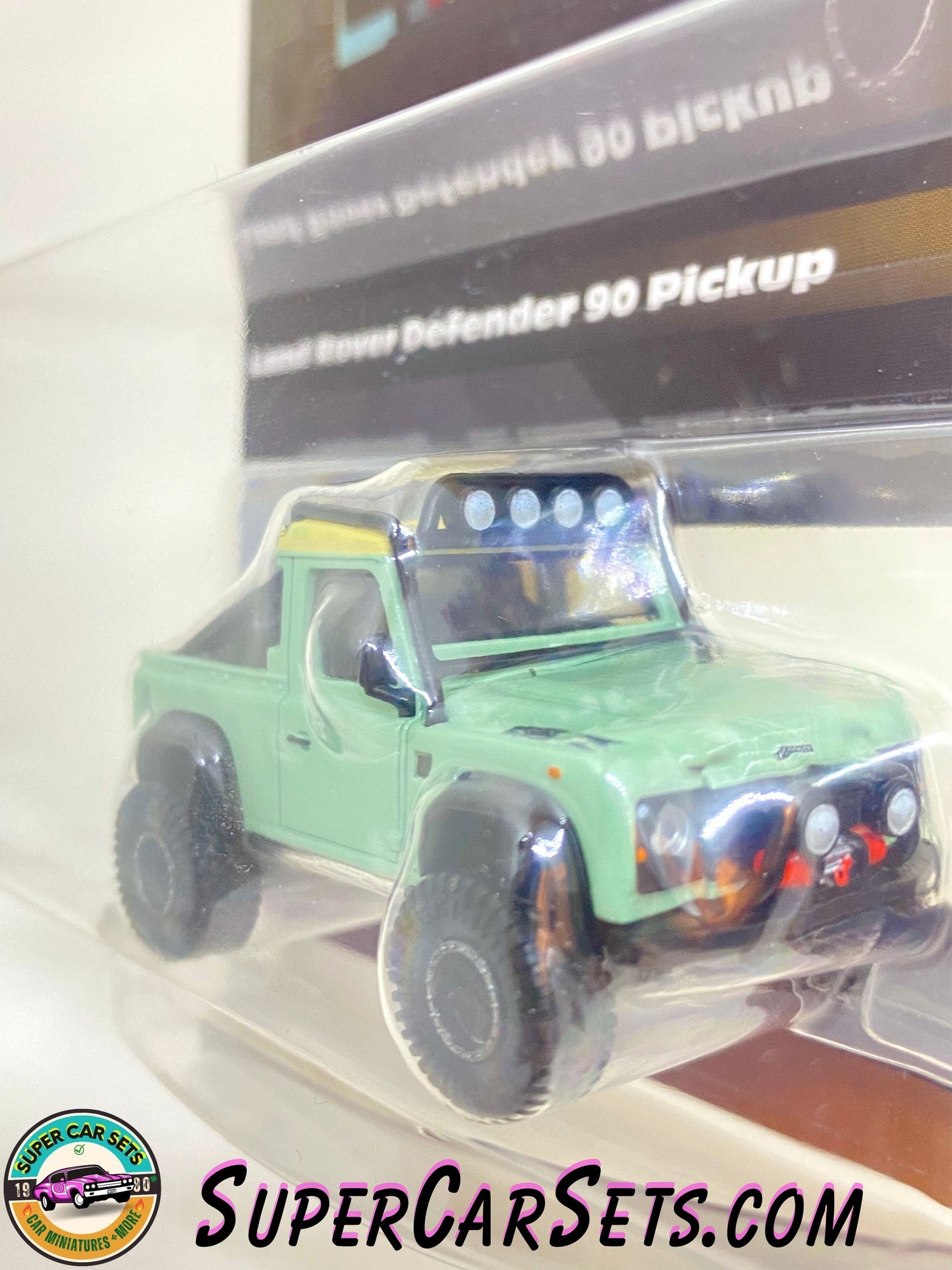 Land Rover Defender 90 Pickup  - Hot Wheels Elite 64 Series