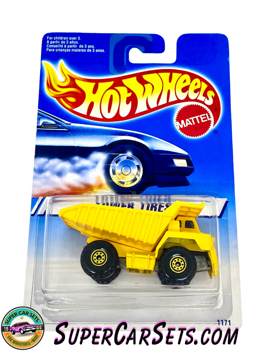 Hot Wheels (VINTAGE) (Year launched 1995) - Tower Tires (#1171) (card aged)