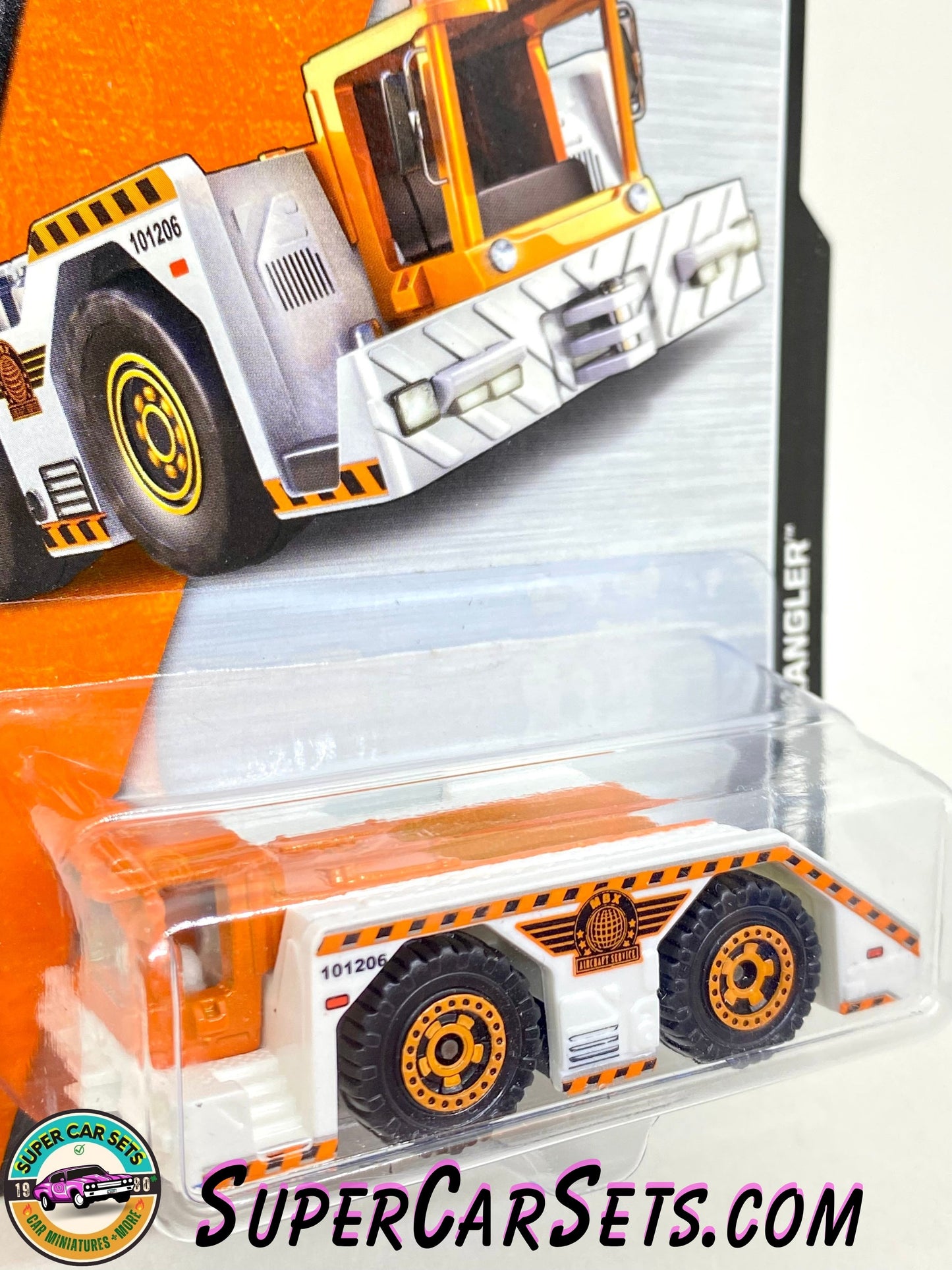 Runway Wrangler (CFV81-0910) (Year launched 2015) - Matchbox MBX Adventure City 2015 (7/120)