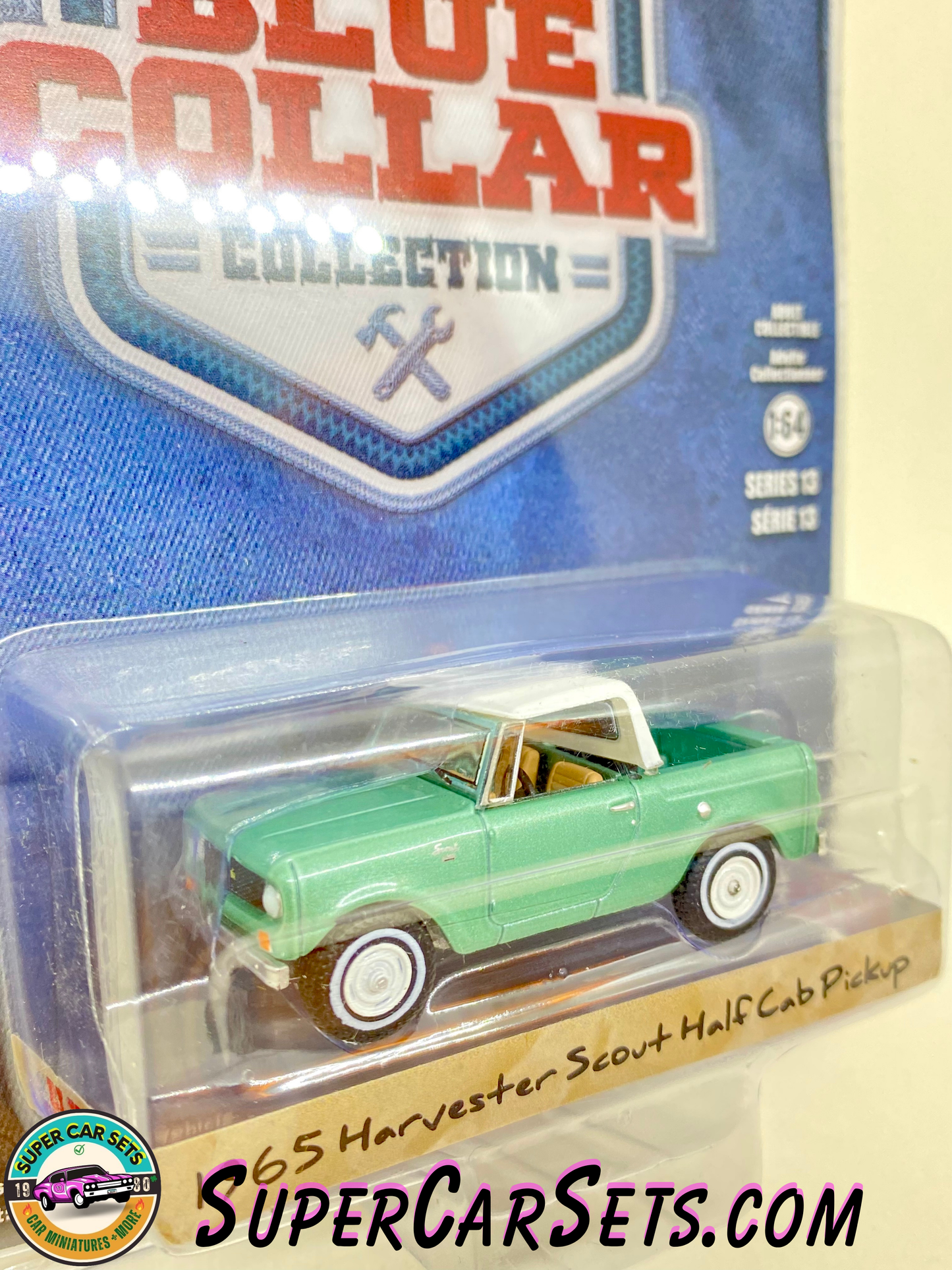 1965 Harvester Scout Half Cab Pickup - Greenlight Collectibles Blue Collar Collection Serie 13