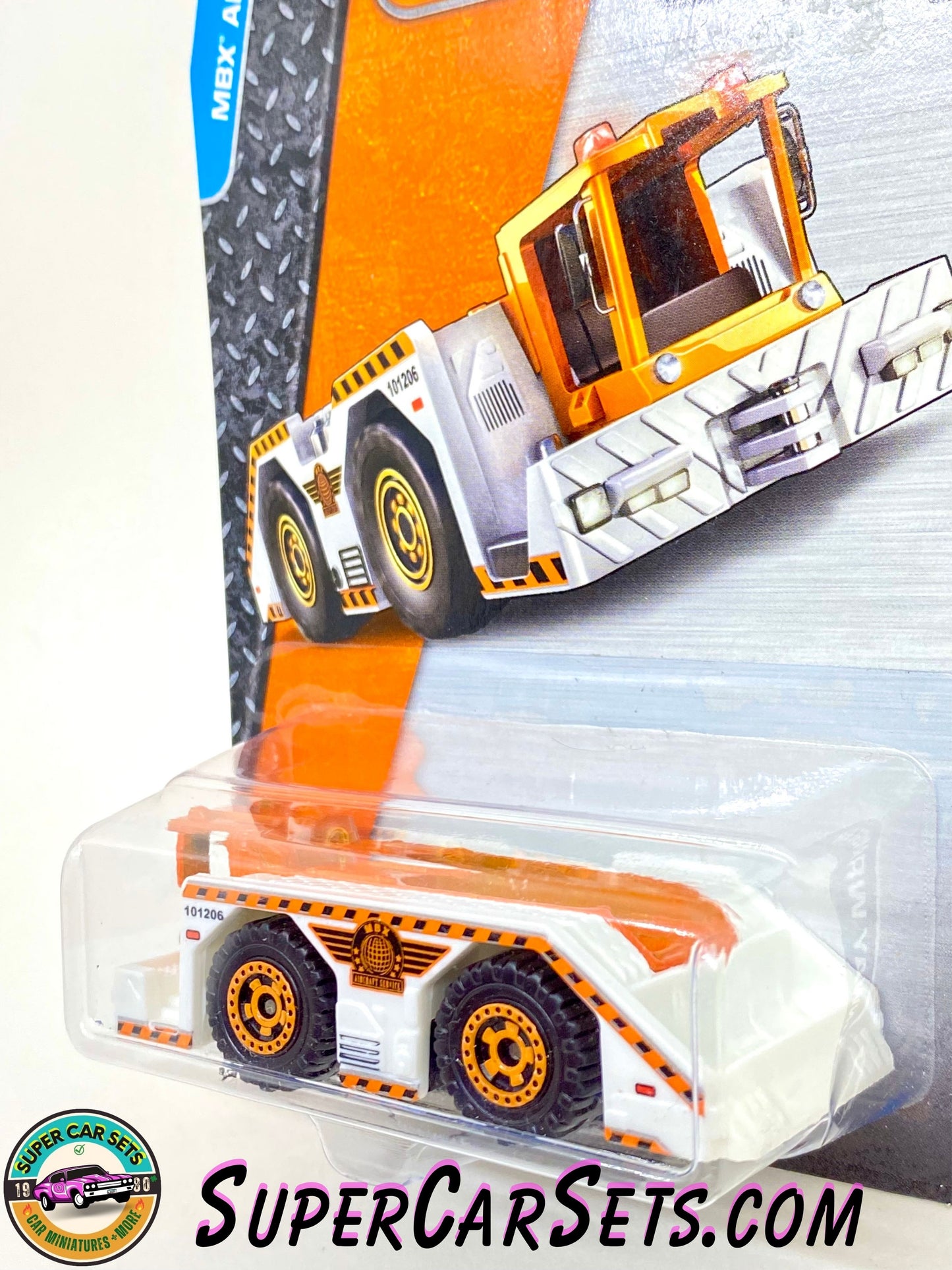 Runway Wrangler (CFV81-0910) (Year launched 2015) - Matchbox MBX Adventure City 2015 (7/120)