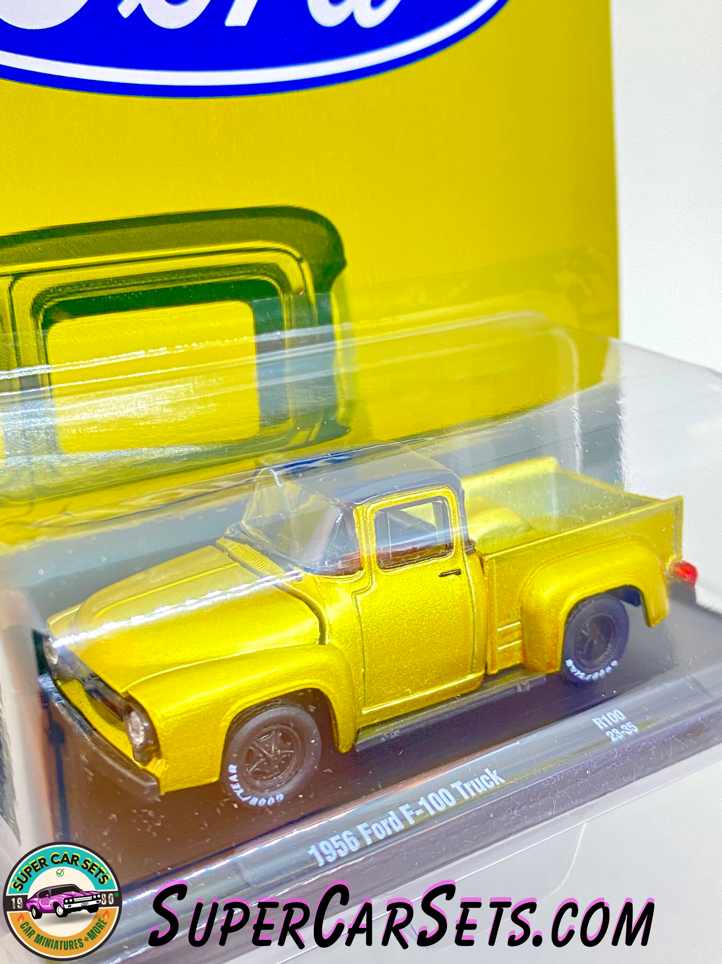 1956 Ford F-100 Truck (golden colour) - Ford by M2 Machines