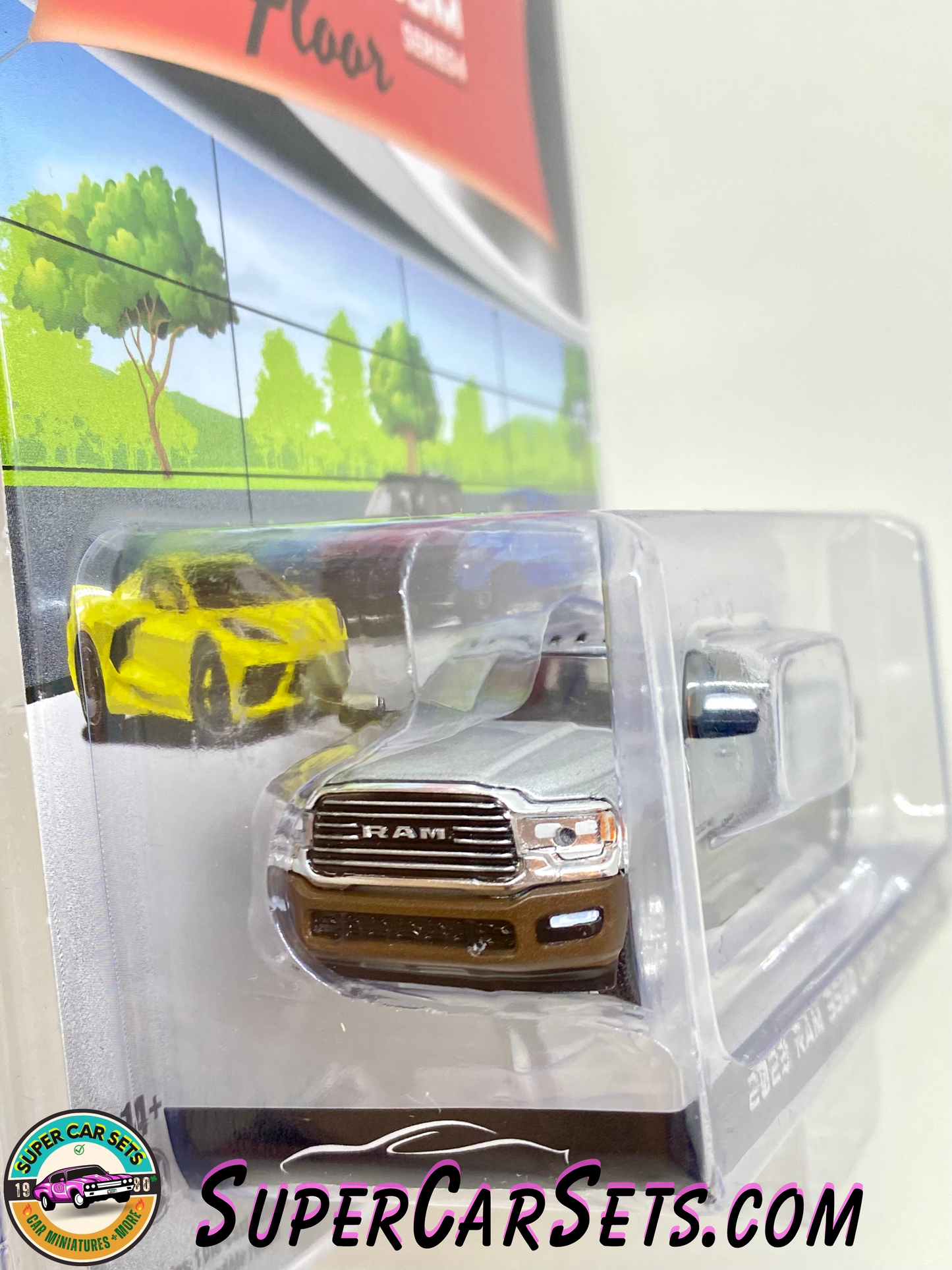 2023 RAM 3500 Limited Longhorn (blister slightly damaged) - Greenlight Showroom Floor Serie 4