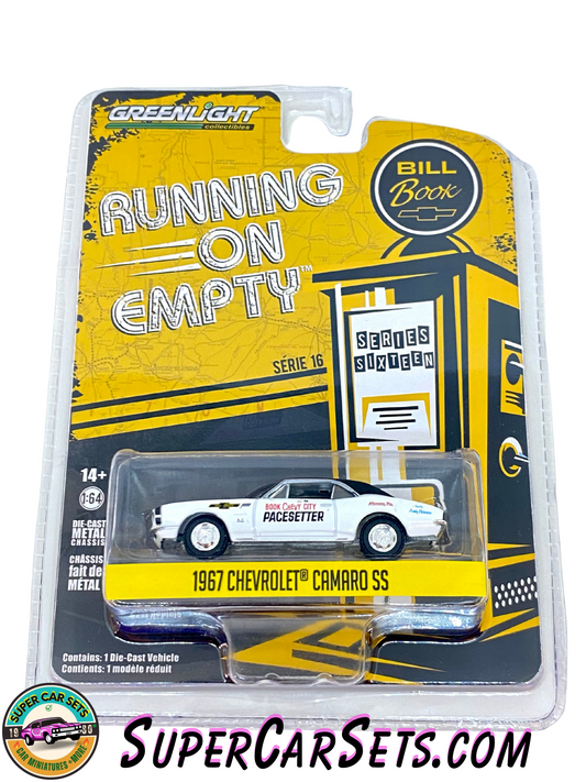 1967 Chevrolet Camaro SS - Running on Empty Serie 16 - made by Greenlight Collectibles