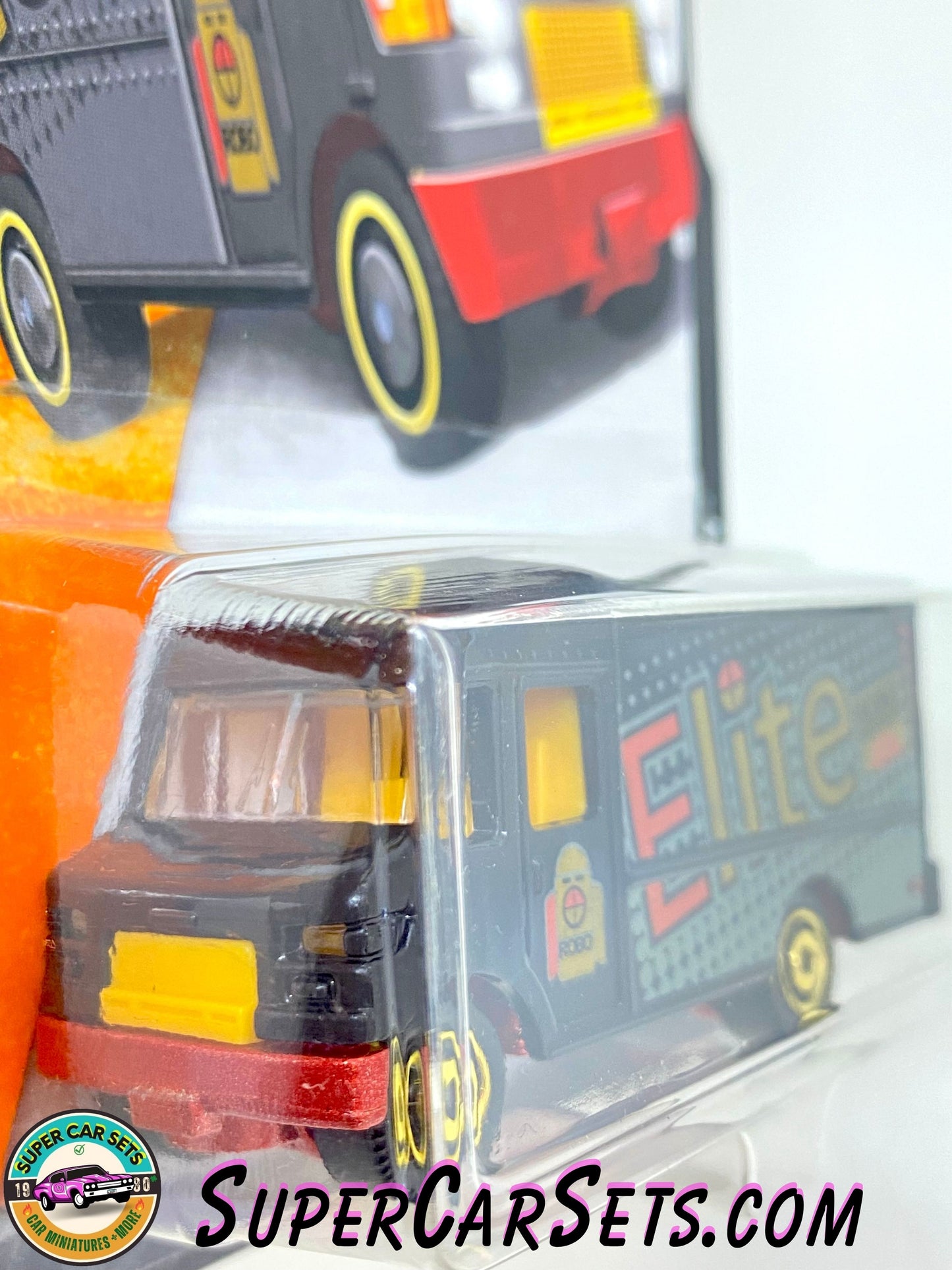 Express Delivery ("Elite”) (DJV66-2B10) (Year launched 2016) - Matchbox MBX Adventure City 2016 (21/125)