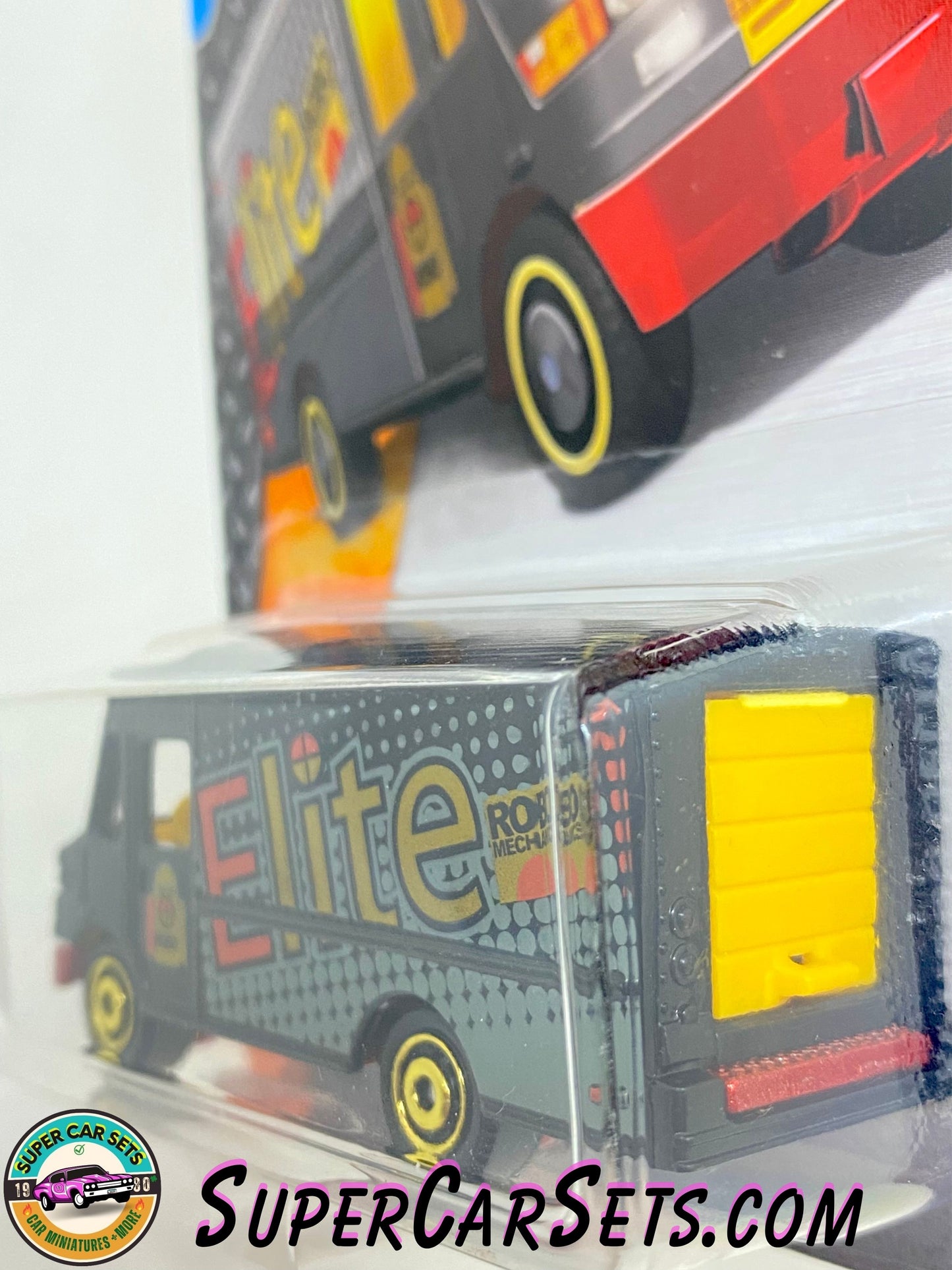 Express Delivery ("Elite”) (DJV66-2B10) (Year launched 2016) - Matchbox MBX Adventure City 2016 (21/125)