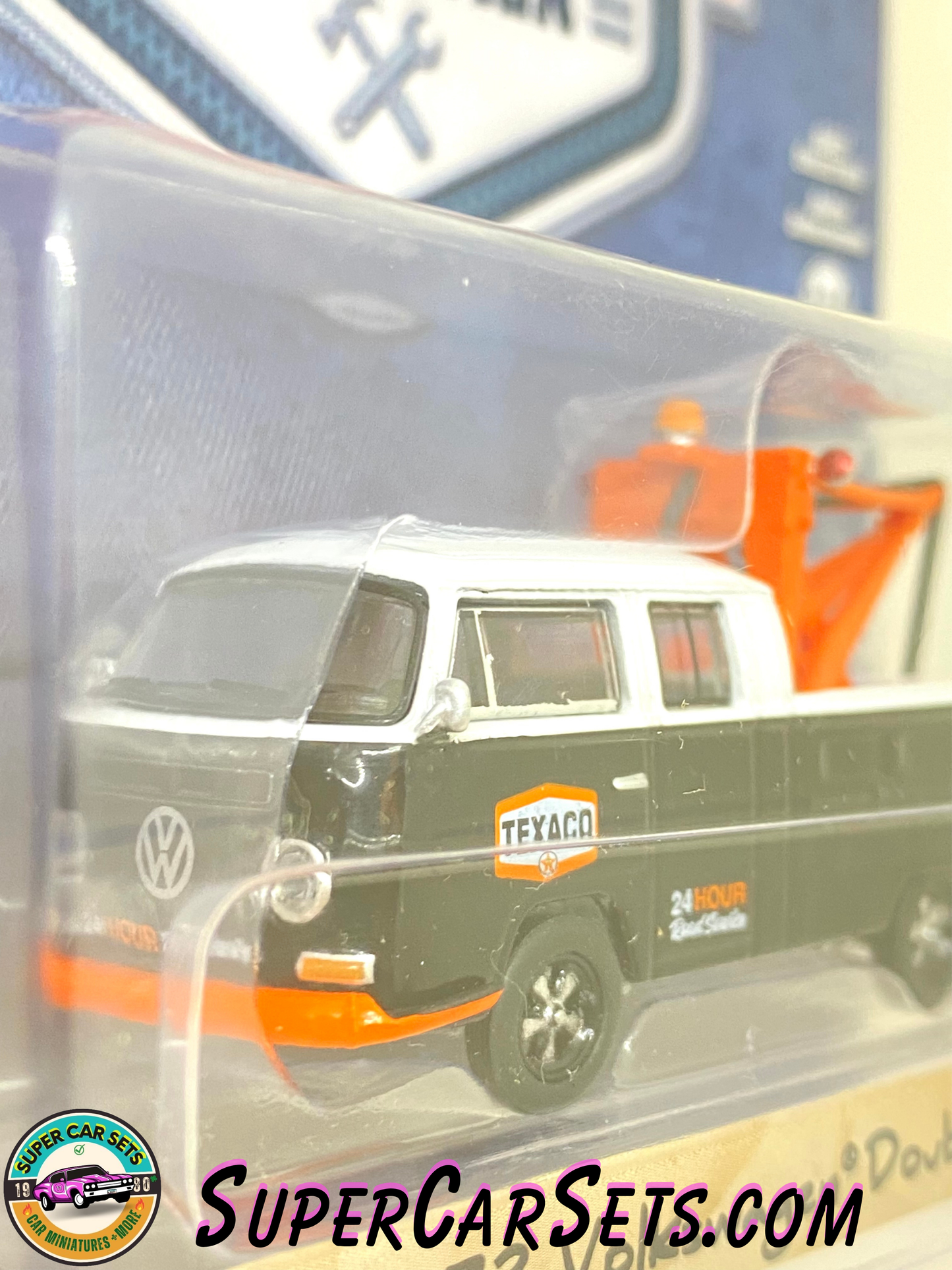 1973 Volkswagen Double Cab Pickup (black, white, orange colour + “Texaco") - Greenlight Collectibles Blue Collar Collection Serie 13