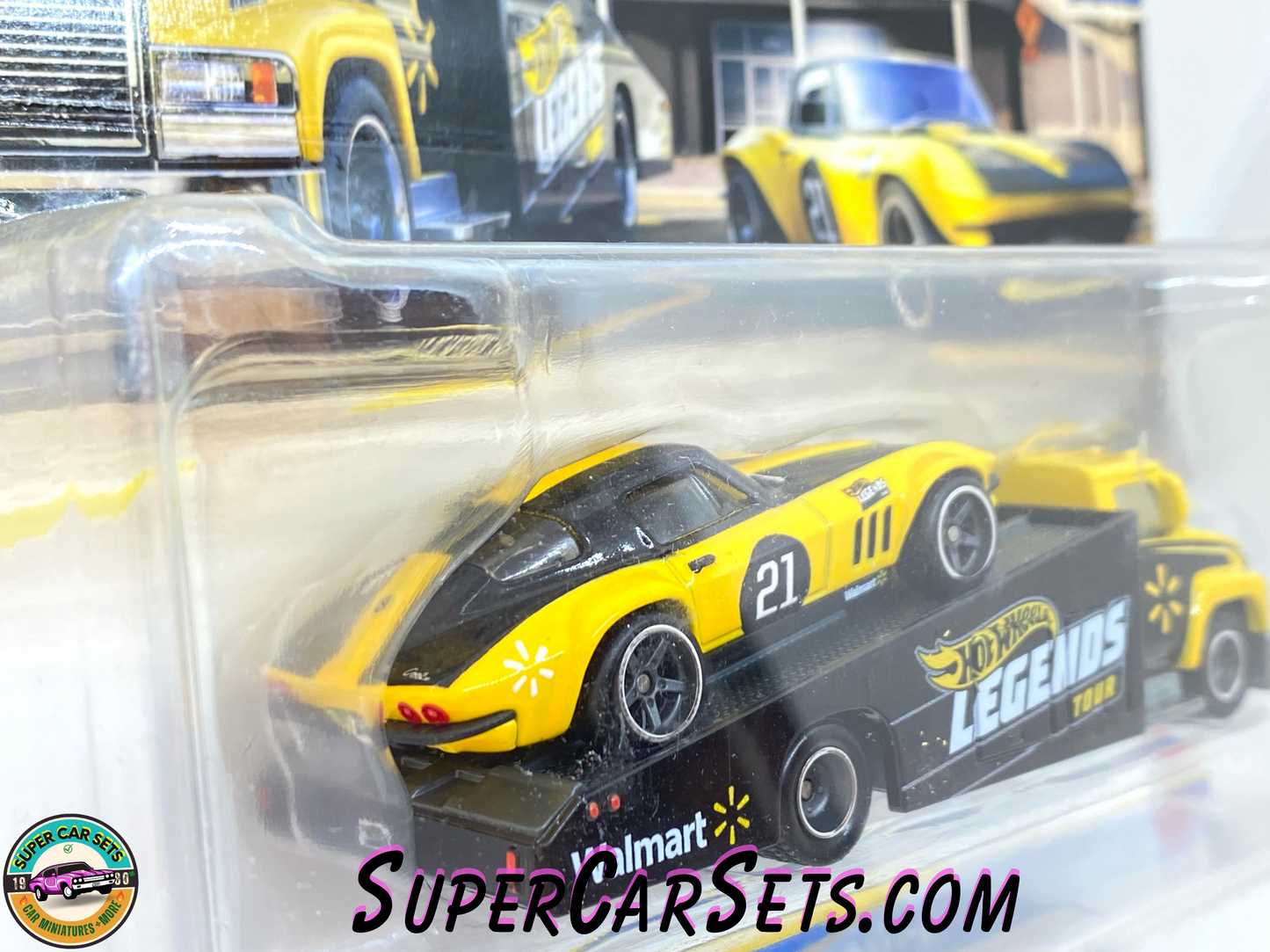 Custom Corvette Stingray Coupe Carry On (Legends) - Hot Wheels Team Transport