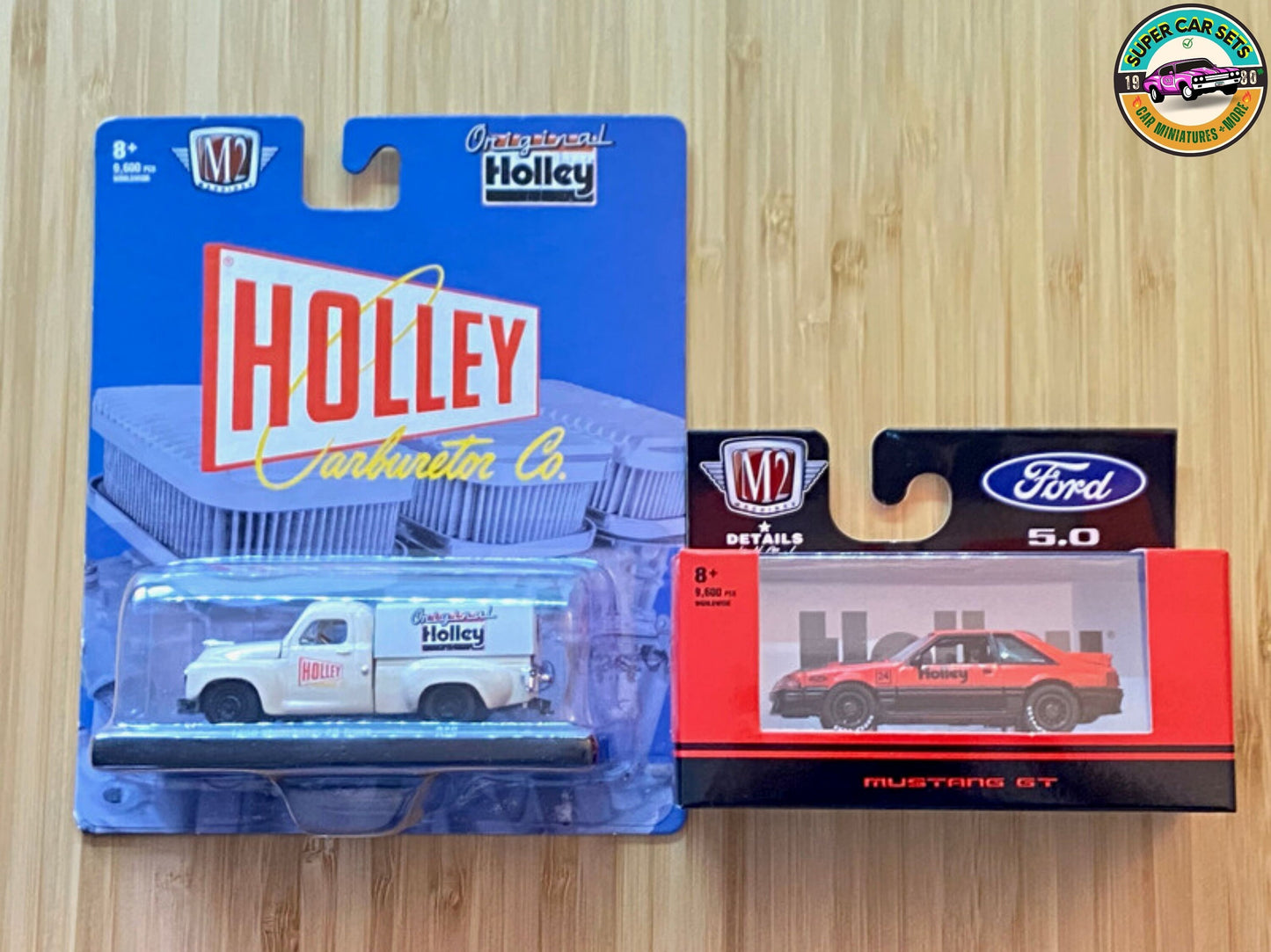 2 Fahrzeuge Holley Set – 1950 Studebaker 2R Truck + 1987 Ford Mustang GT, hergestellt von M2 Machines