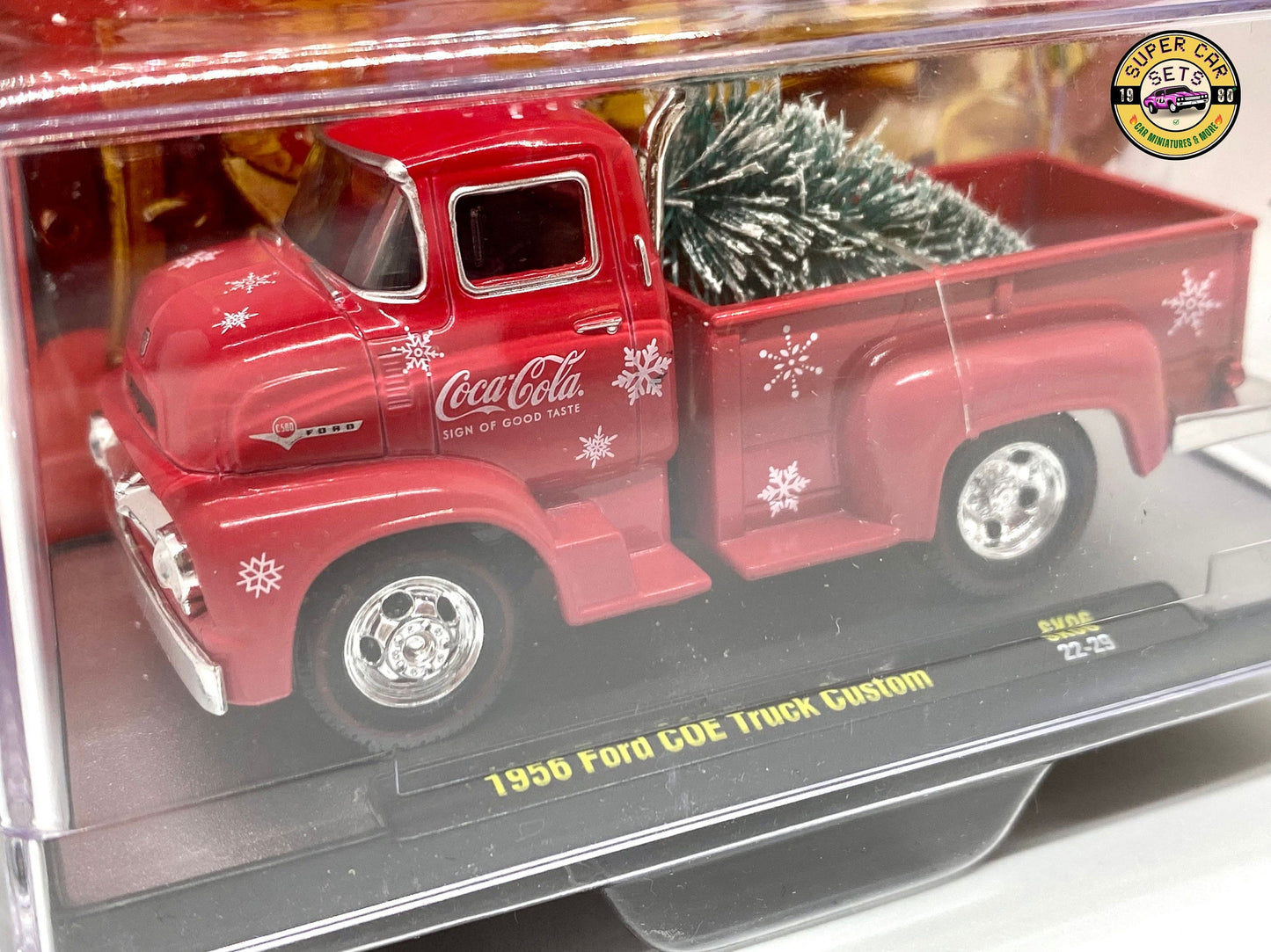 2 Trucks Coca-cola Christmas made by M2 Machines