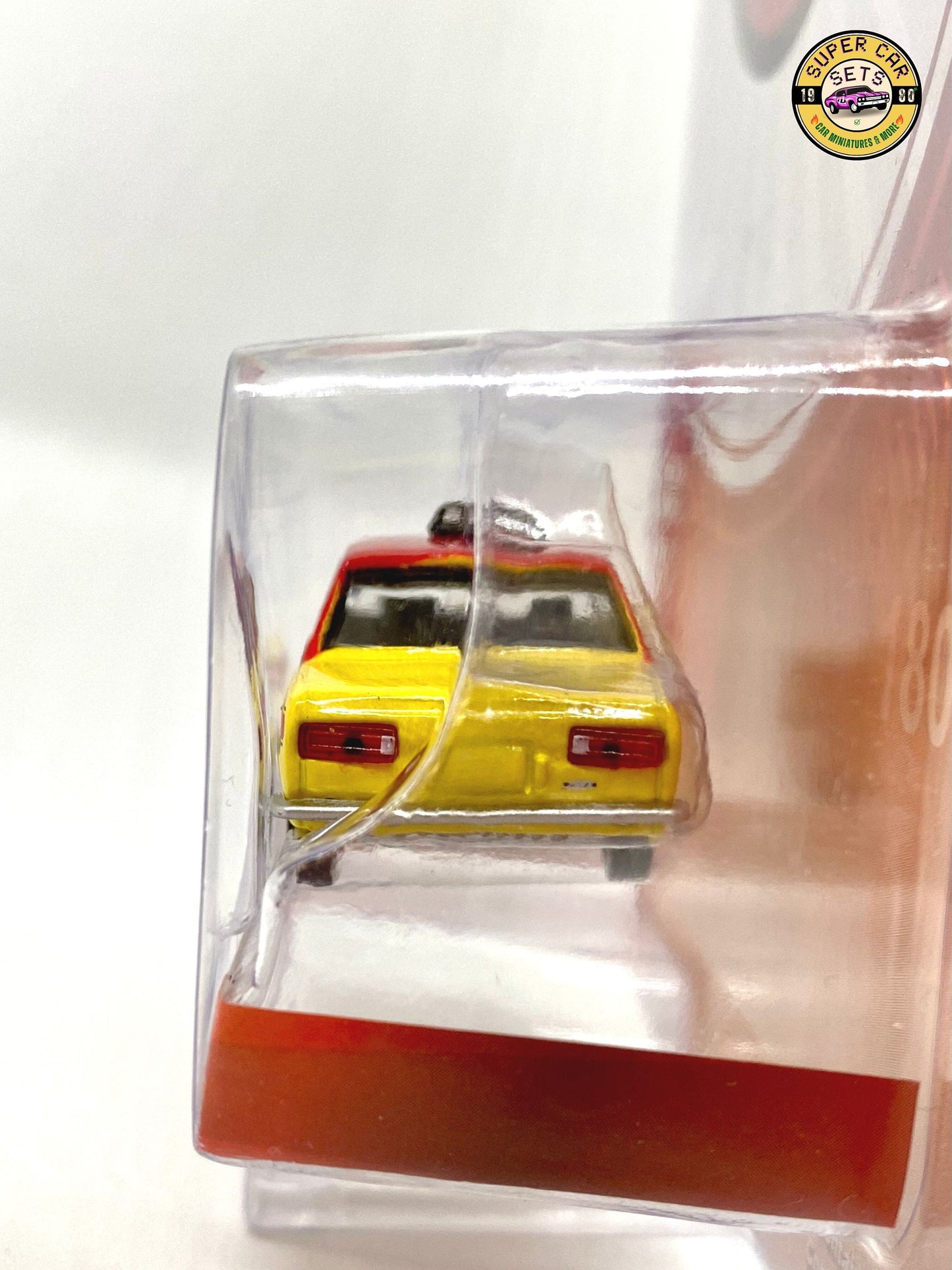 Taxi 1970 Datsun 510 4-türige Limousine – Tokyo Torque Serie 7 – hergestellt von Greenlight