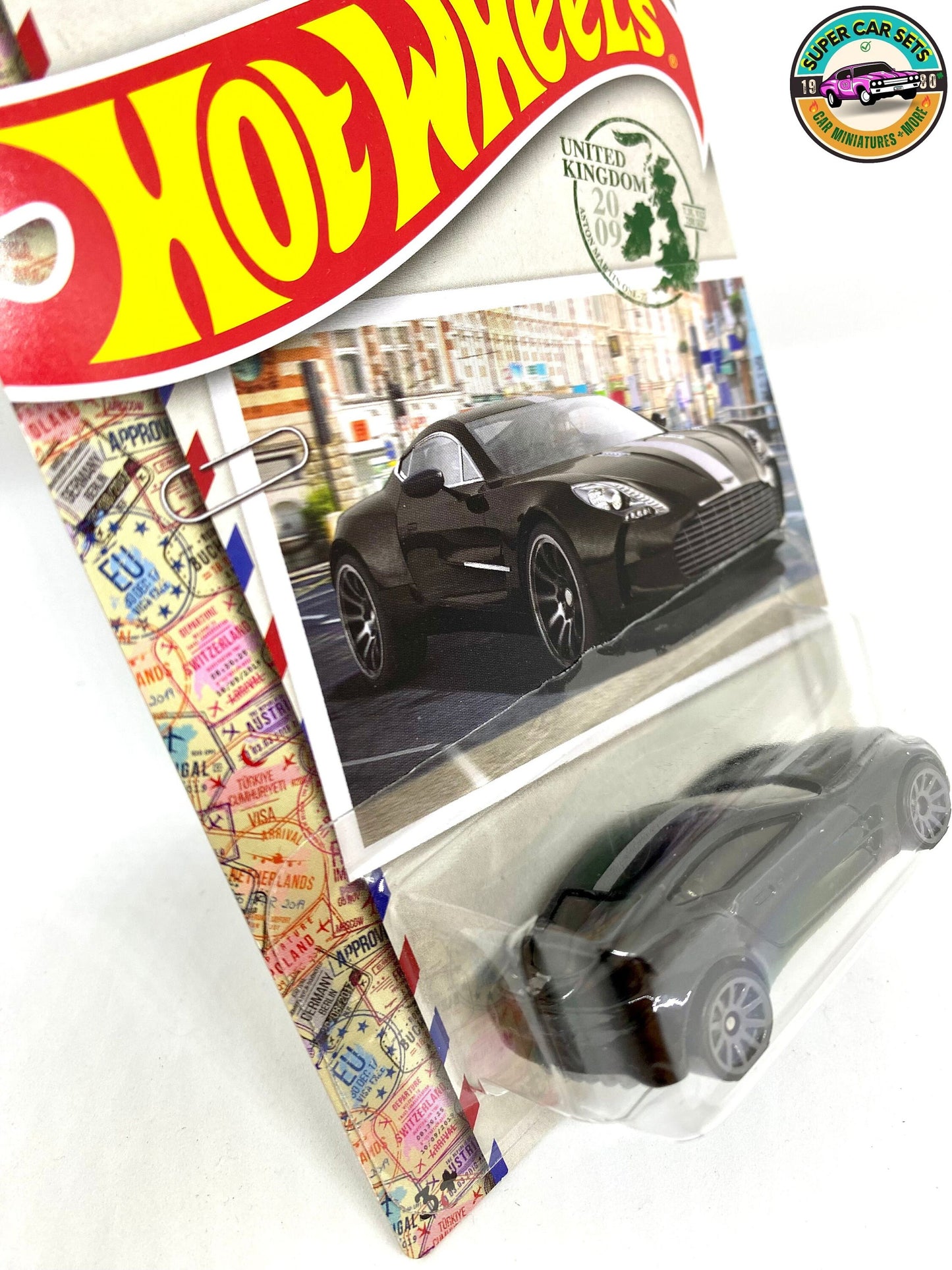 Aston Martin One-77 - United Kingdom - Hot Wheels World Class Racers Series