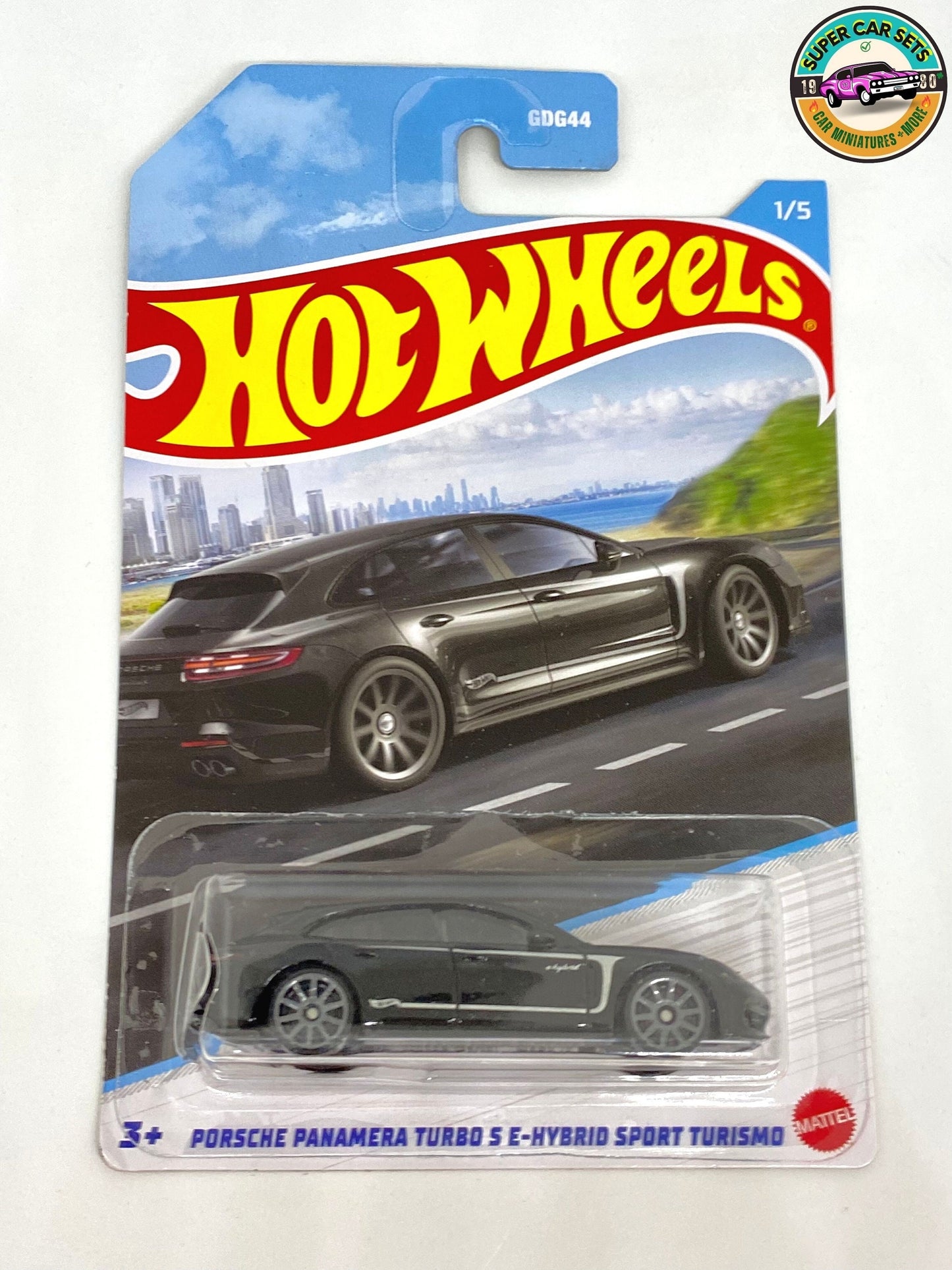 All 5 cars (complete set) Luxury Sedan Series Hot Wheels (All cars in perfect condition, but one card cracked)