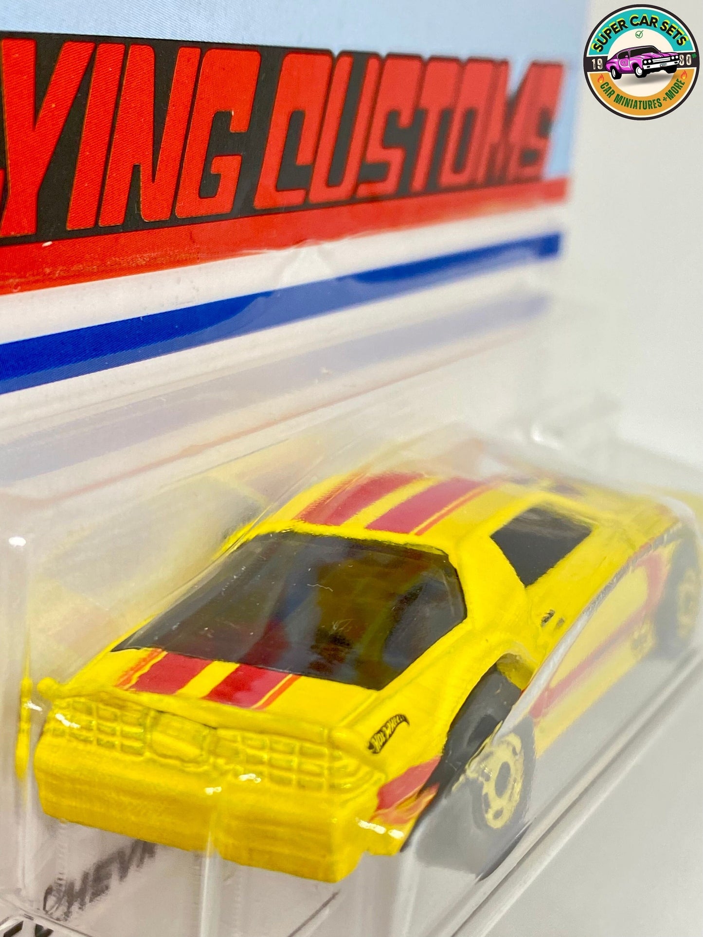 Hot Wheels Flying Customs ’85 Chevrolet Camaro IROC-Z