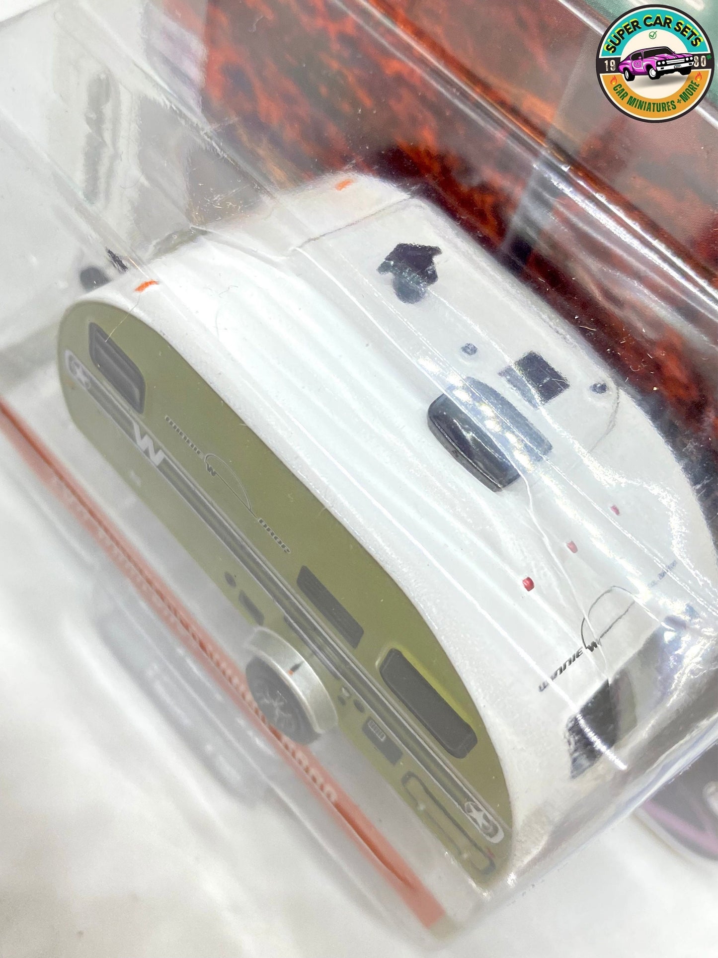 2017 Winnebago Winnie Drop - Hitched Homes Series 13 - by Greenlight Collectables