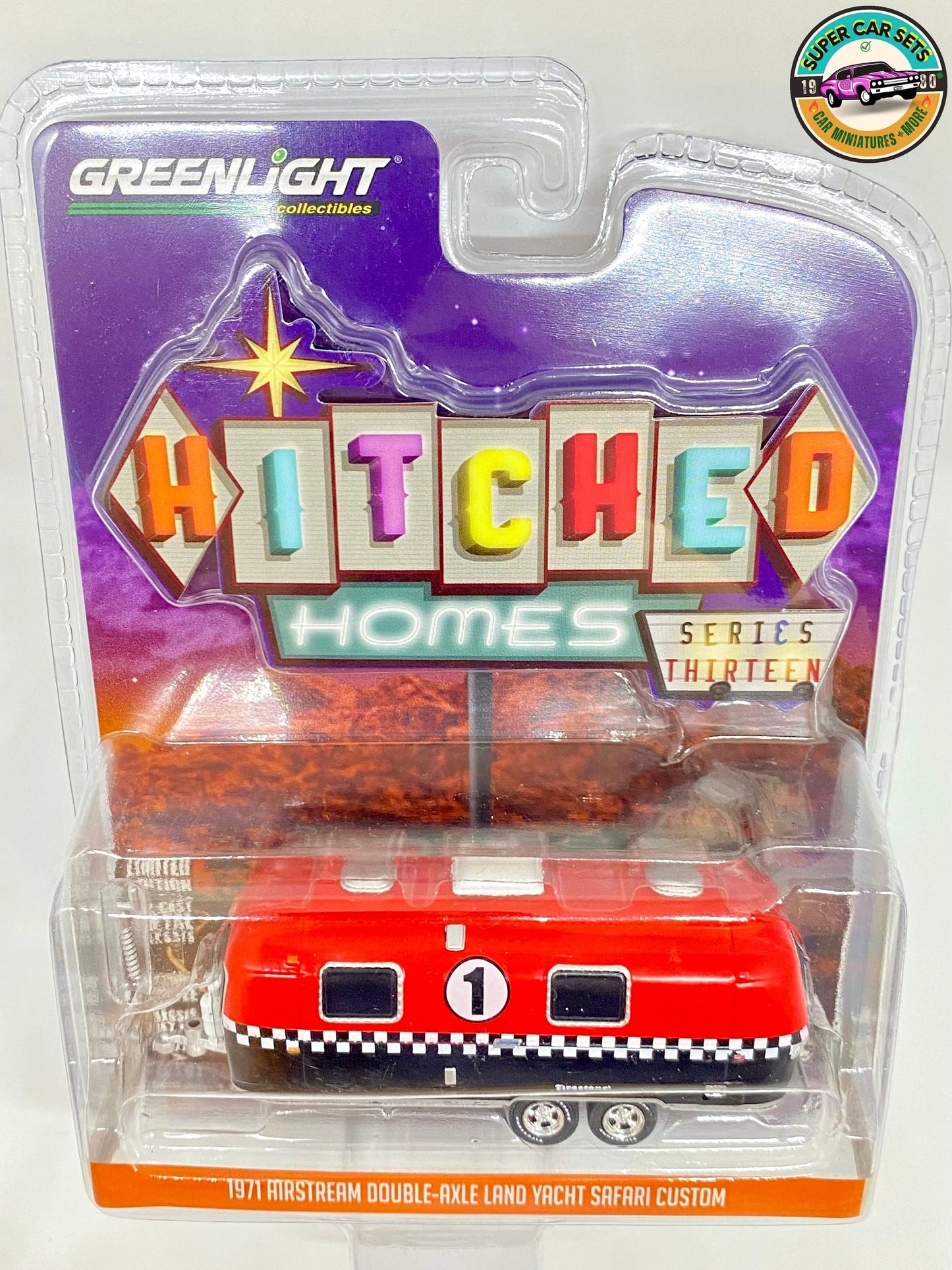 1971 Airstream Double-Axle Land Yacht Safari Custom (rot #1) – Hitched Homes Serie 13, hergestellt von Greenlight Collectables