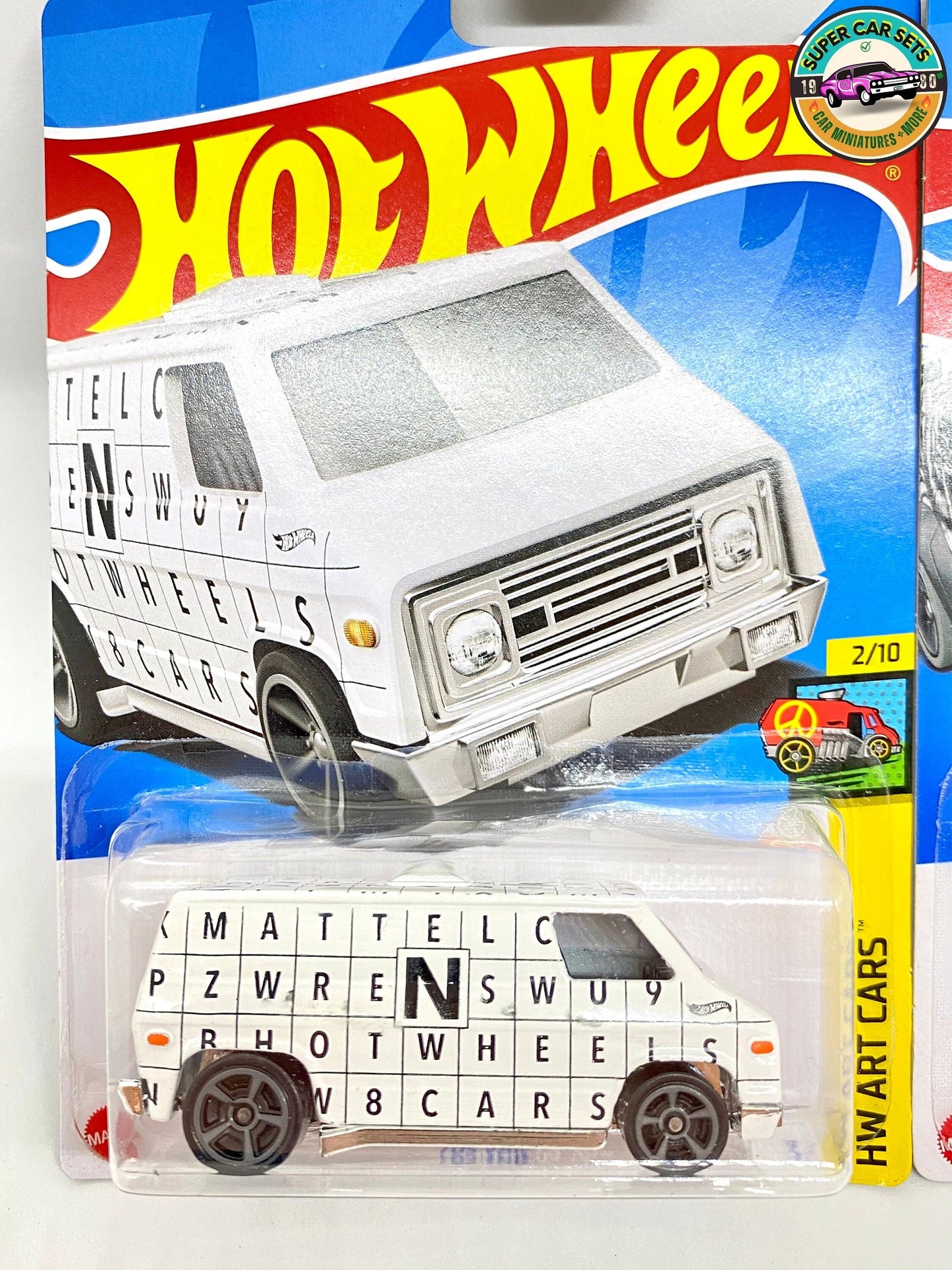 Ensemble de voitures artistiques Hot Wheels (fourgonnette des années 70 + Ford Transit Connect)