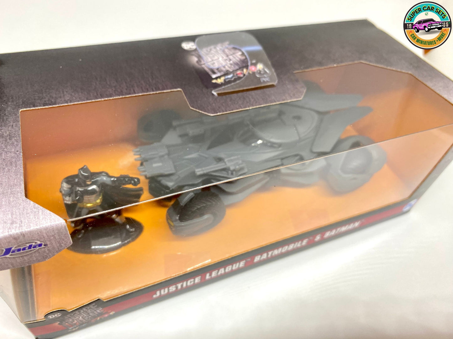 Justice League Batmobile &amp; Batman - échelle 1/32 - réalisé par Jada