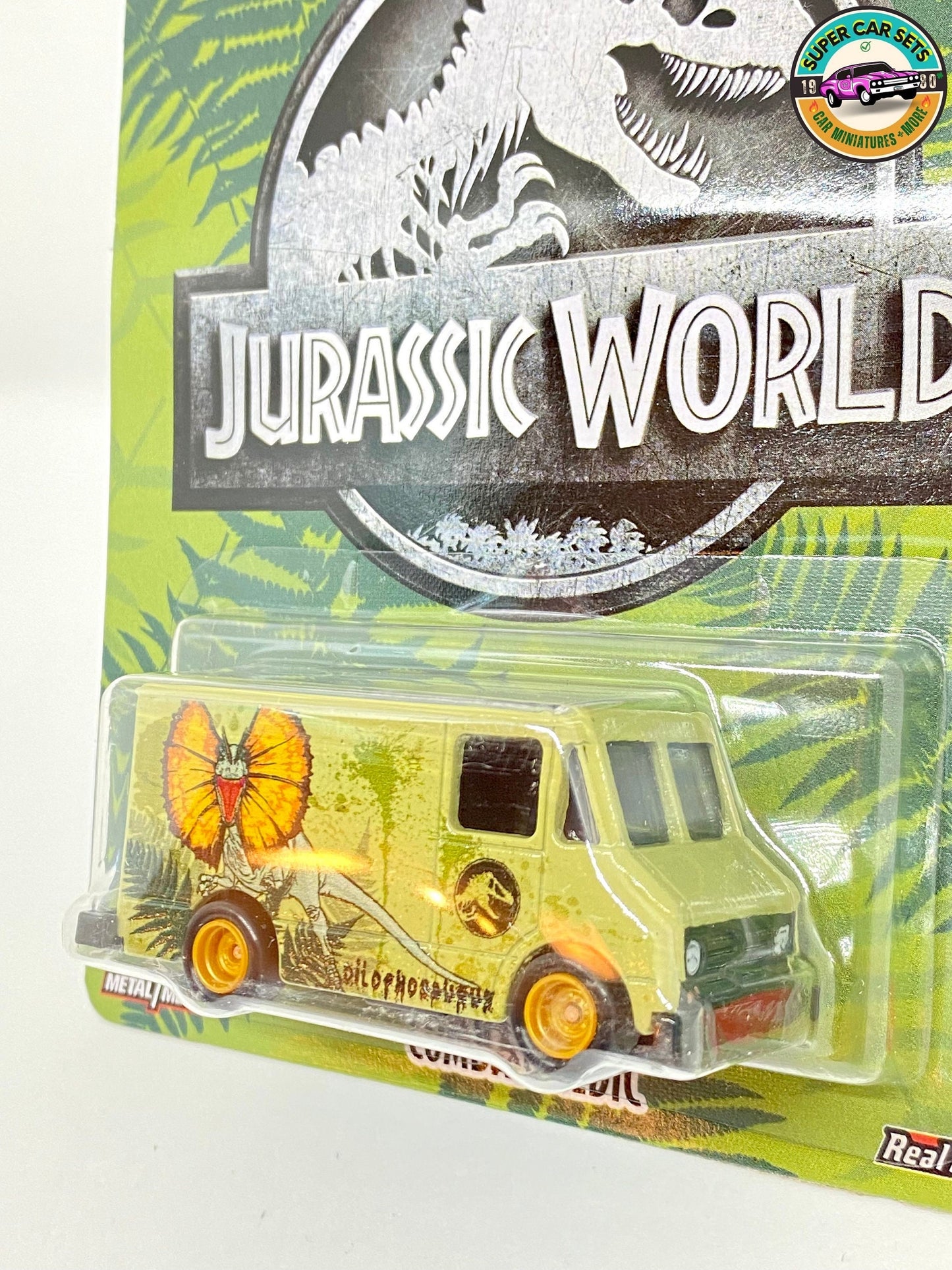 Hot Wheels Premium Jurassic World 2022 – Combat Medic – Dilophosaurus