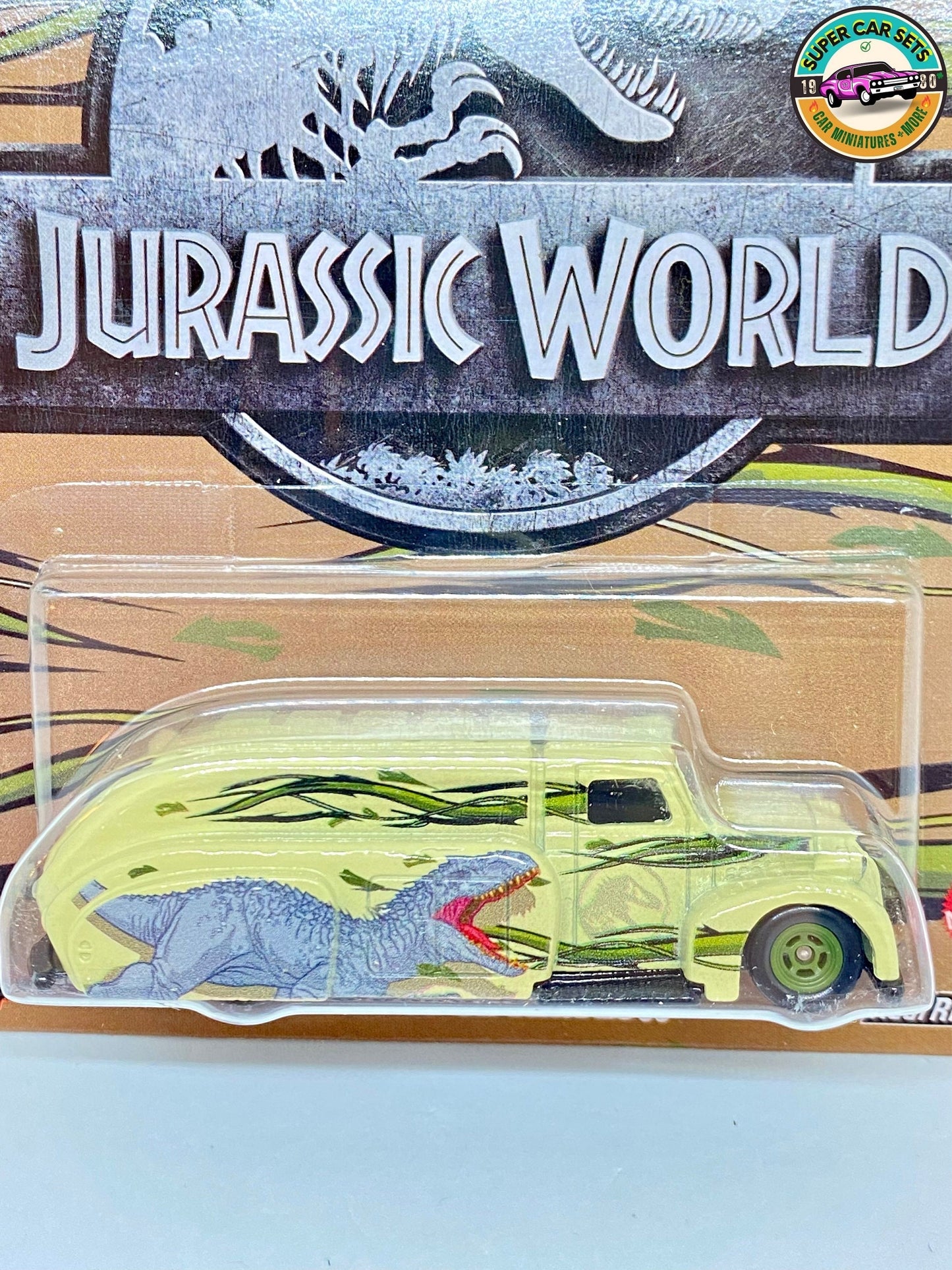 Hot Wheels Premium Jurassic World 2022 – Dodge Airflow '38