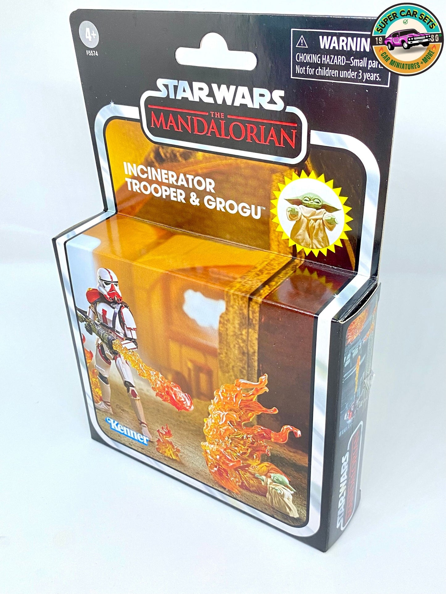 Star Wars - The Mandalorian - Incinérateur Trooper &amp; Grogu réalisé par Kenner