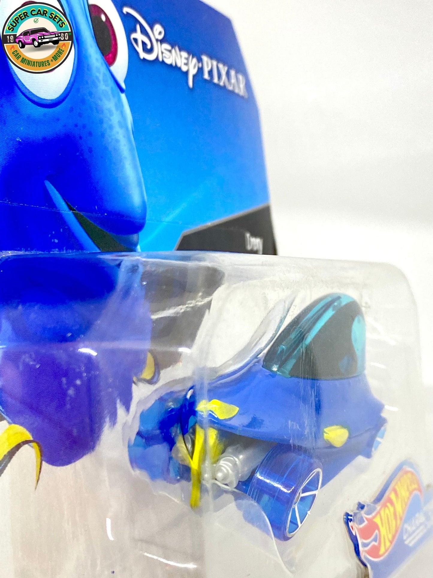 Le Monde de Nemo - Dory - Disney Pixar - Voitures de personnages Hot Wheels