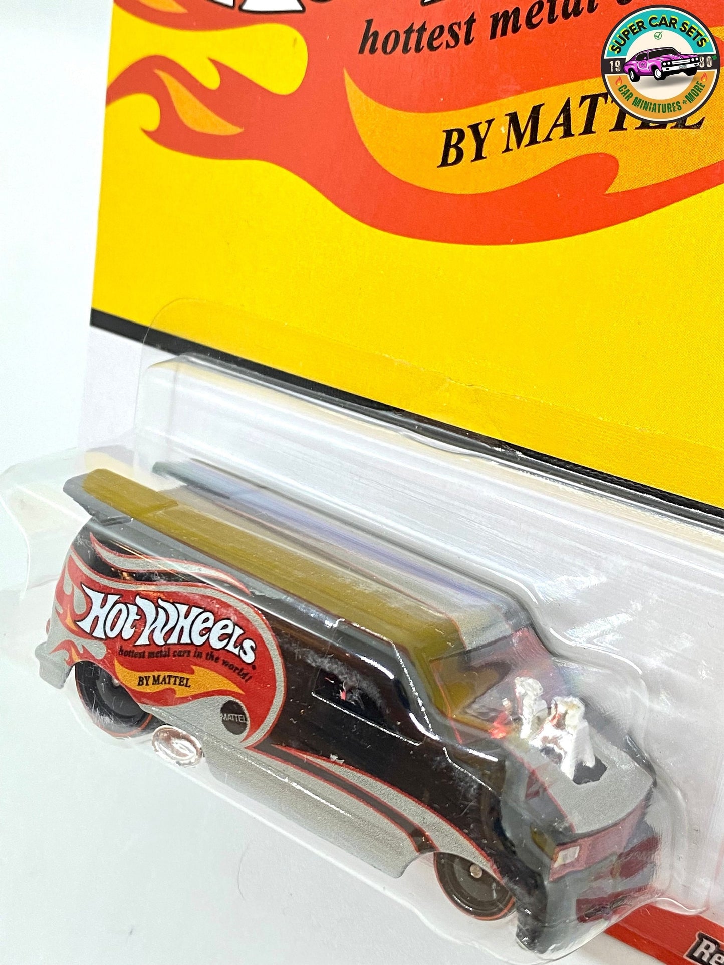 Hot Wheels Premium "Hot Wheels hottest metal cars in the world!  by Mattel" 1985 Chevy Astro Van