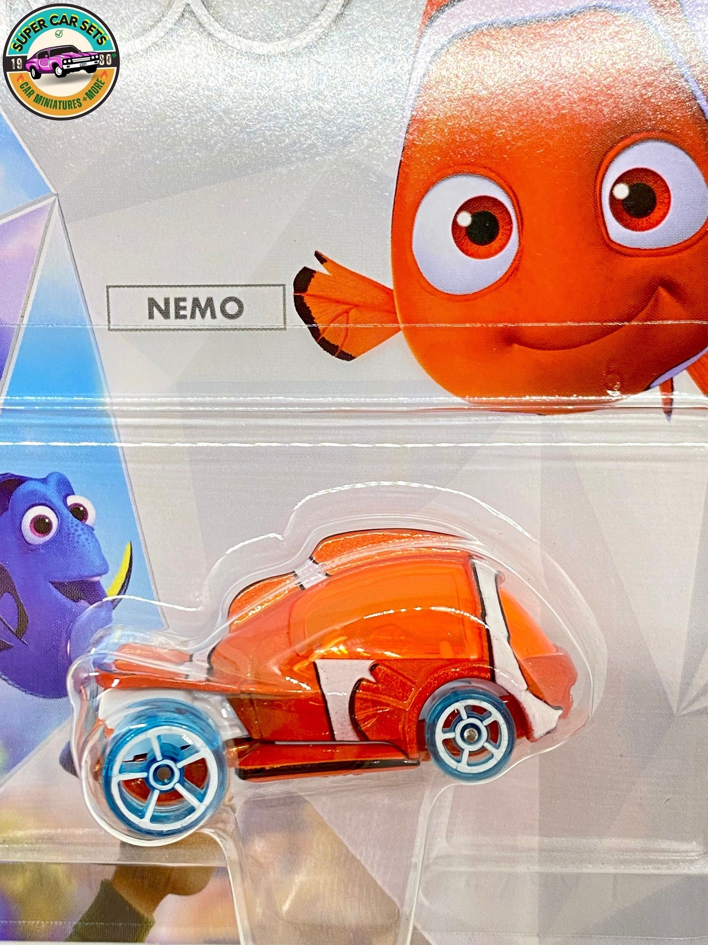 Hot Wheels Premium - Disney 100 ans - Pixar - Le Monde de Nemo - Nemo