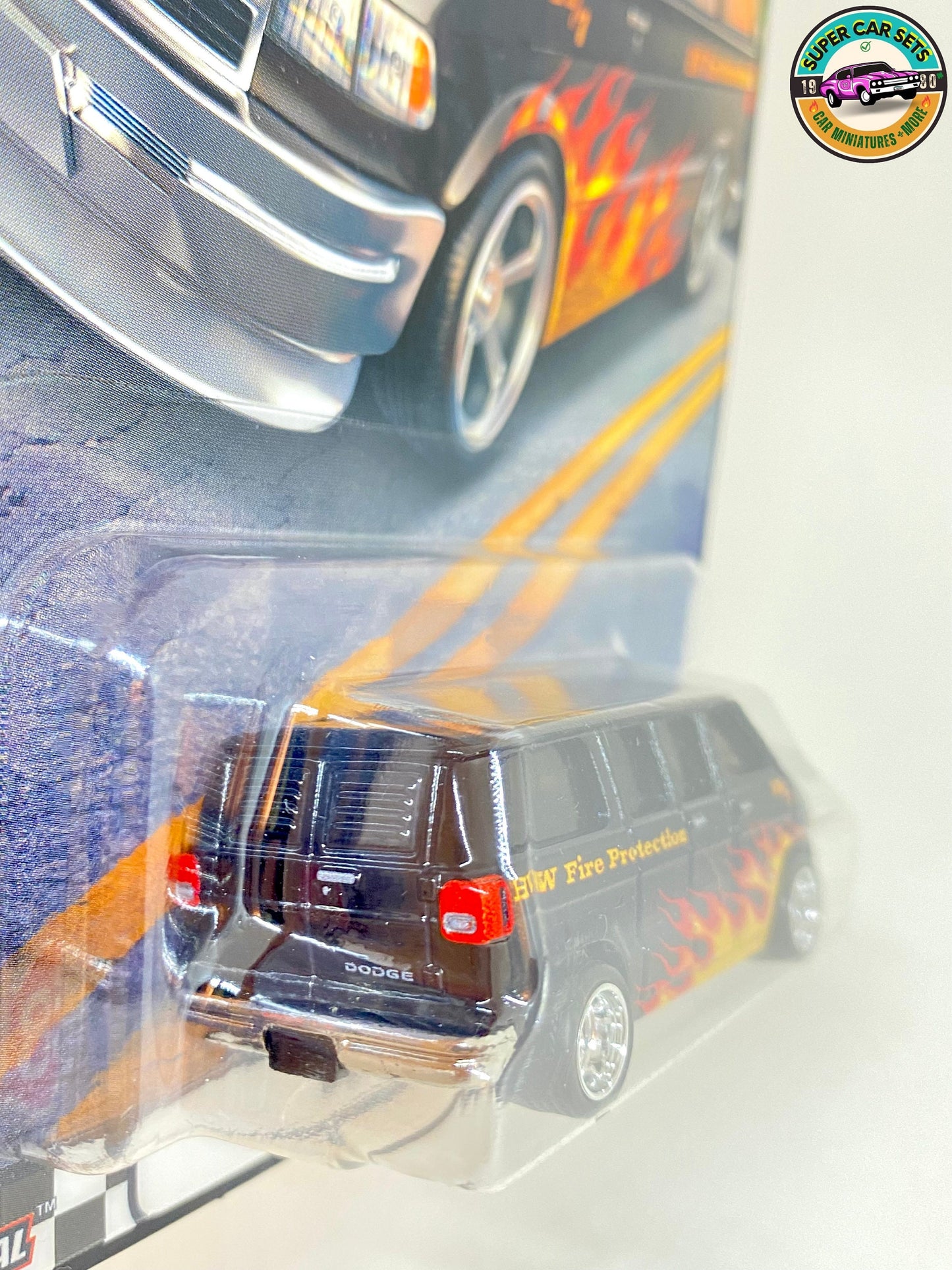 Dodge Van – Hot Wheels Premium Boulevard #68