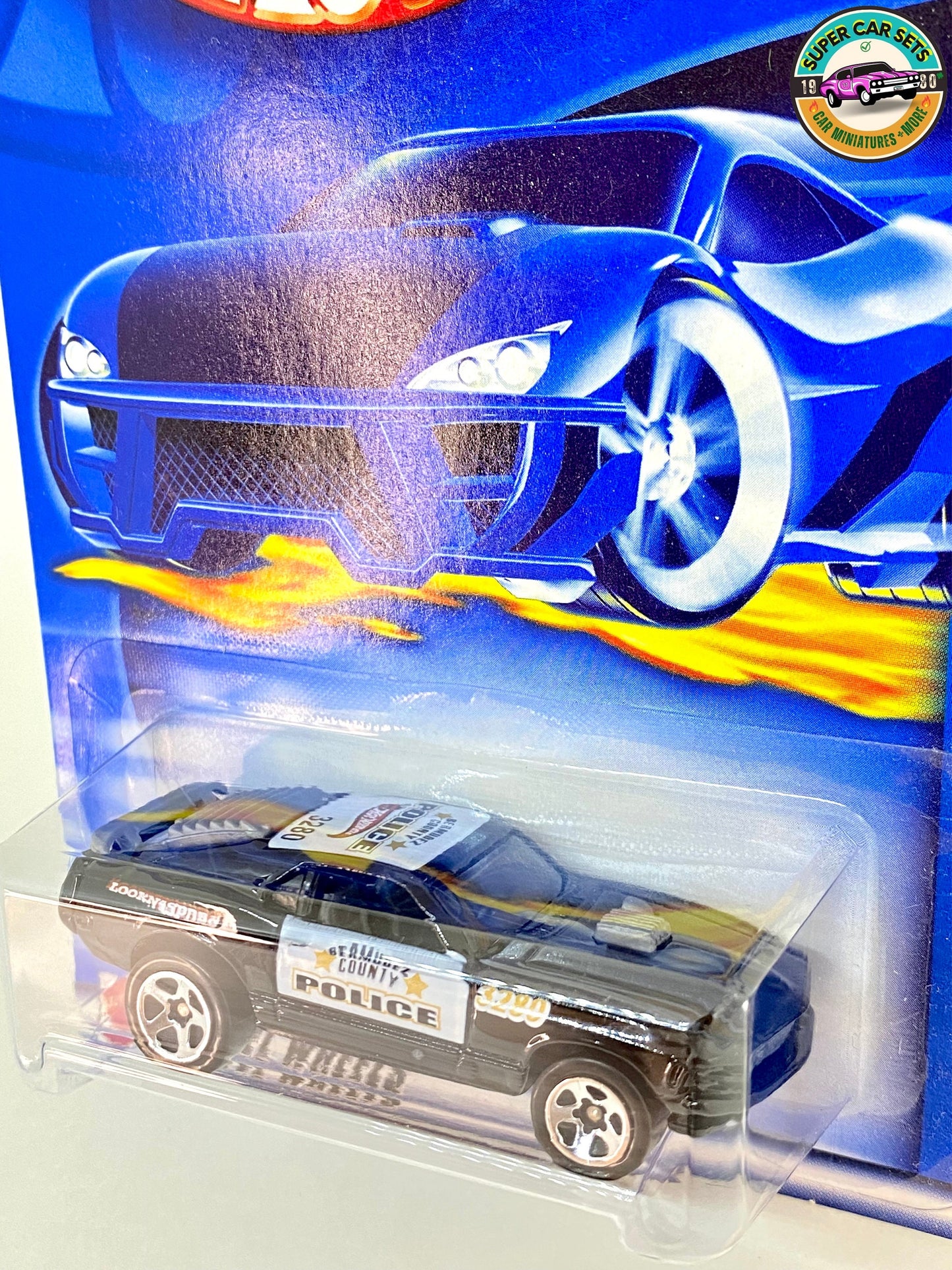 Hot Wheels - (VINTAGE) - Mustang Mach I - Bermudez County Police (#179) (Year launched 2002)