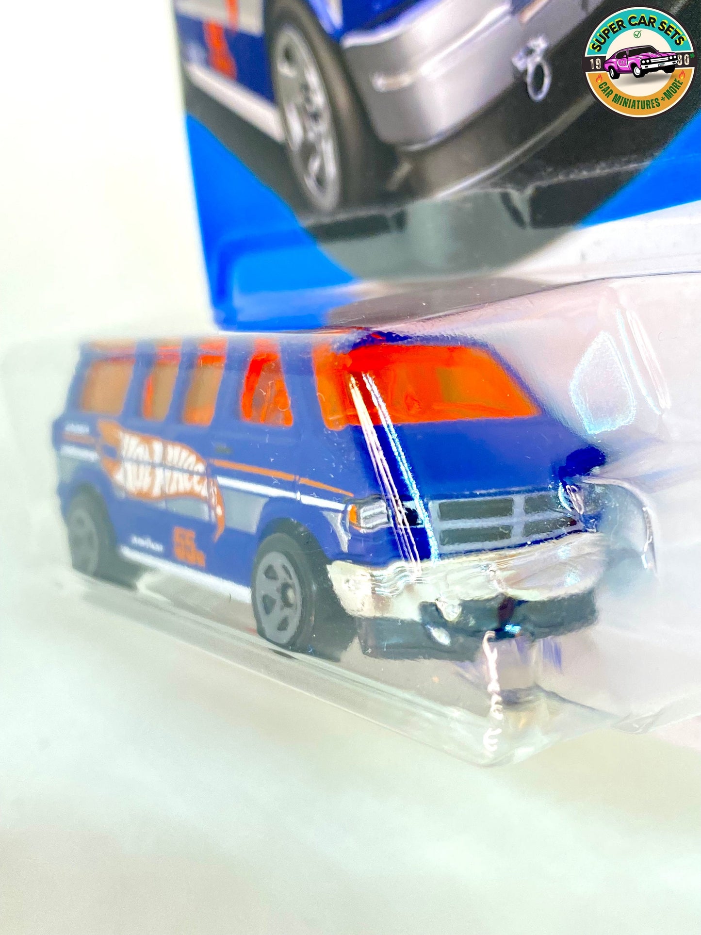 Hot Wheels - Équipe de course HW 55 - (2/5) - Dodge Van