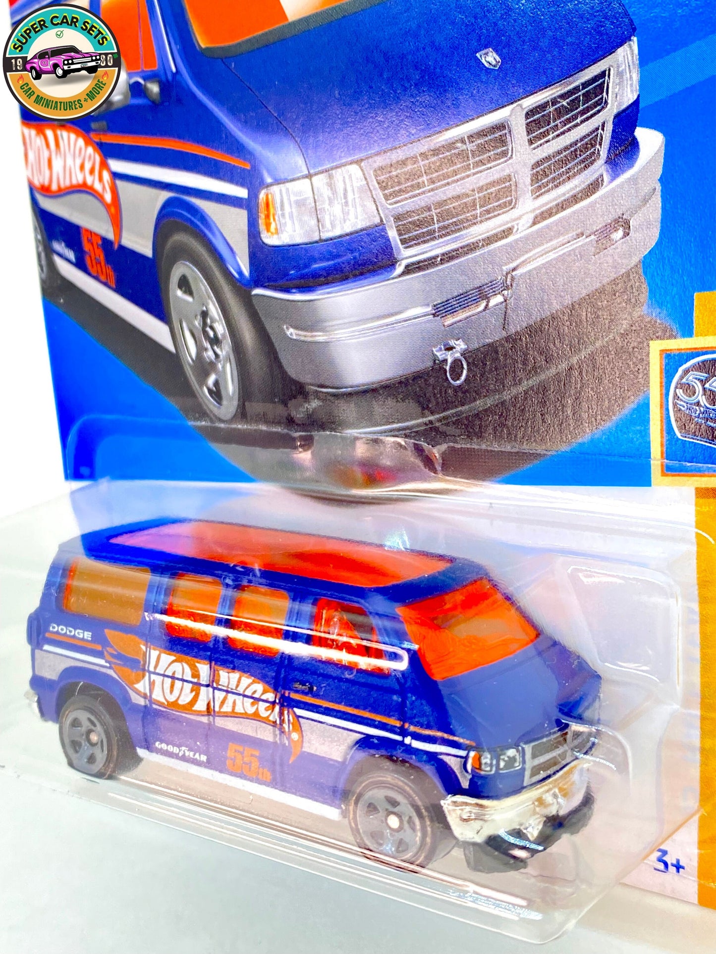 Hot Wheels - Équipe de course HW 55 - (2/5) - Dodge Van