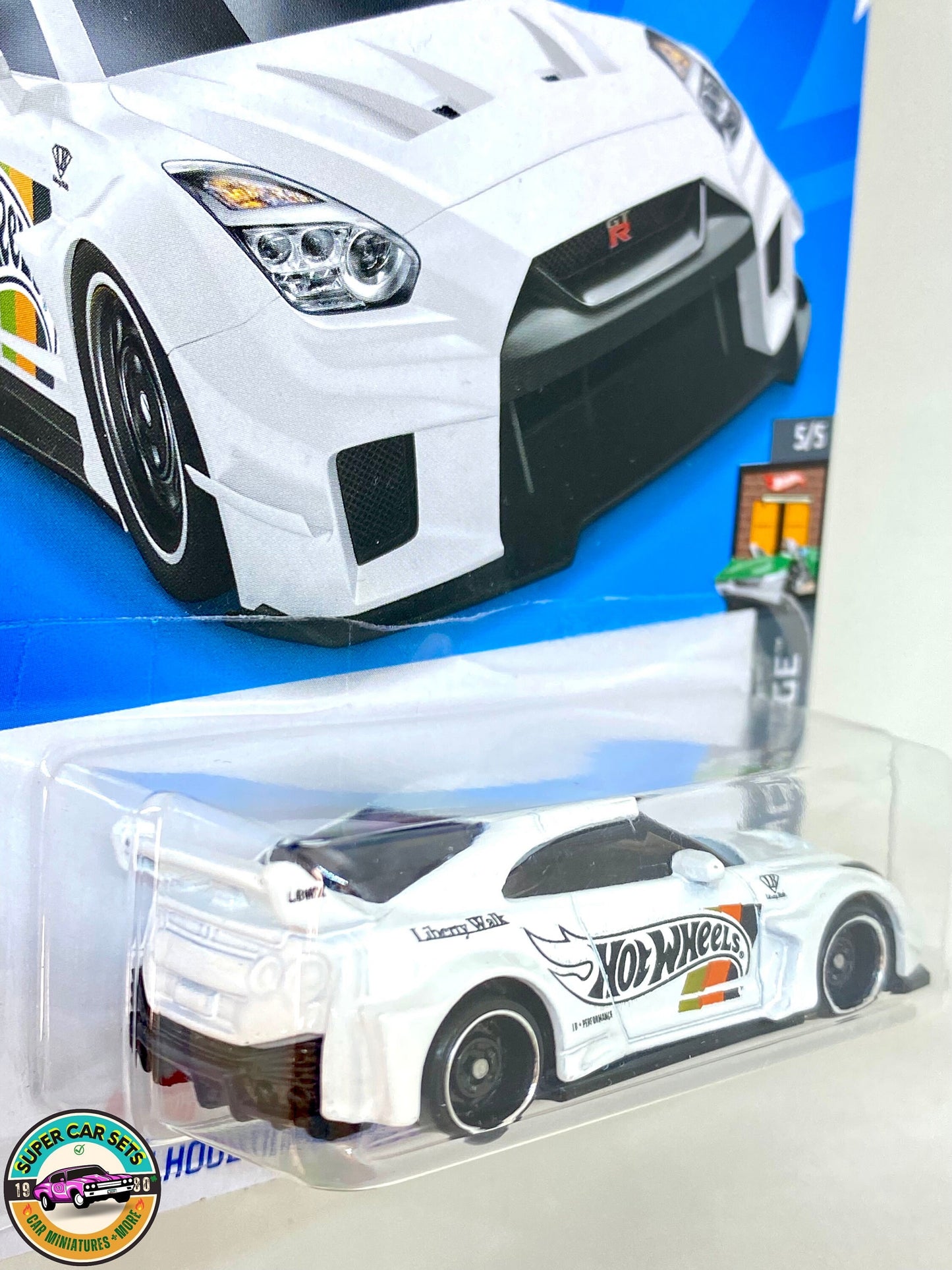 Hot Wheels - HW Dream Garage - (5/5) (154/250) - Lb-Silhouette Works GT Nissan 35GT-RR Ver.2 (white colour)